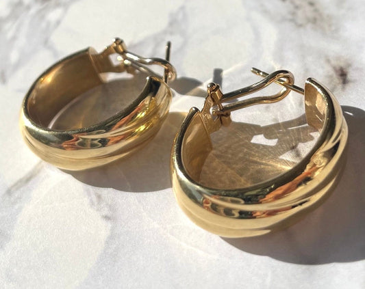 18k solid gold Italy Milor designers extra wide puffy oval hoop earrings very current and beautiful fine vintage jewelry