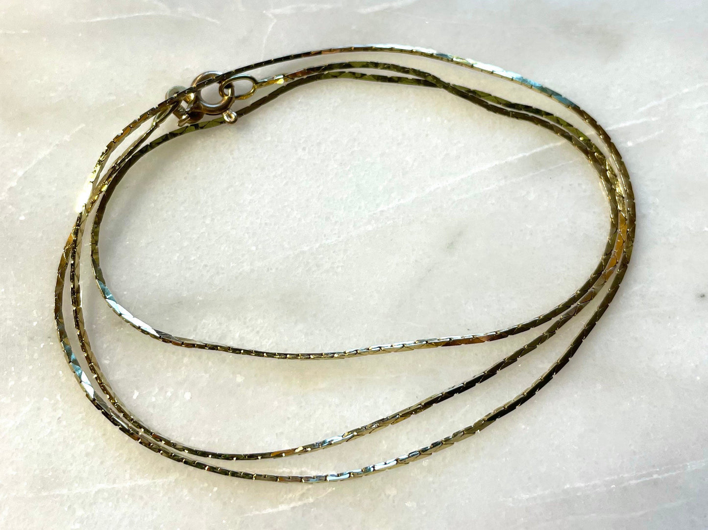 14k solid gold super fine C-link elegant chain necklace precious vintage jewelry