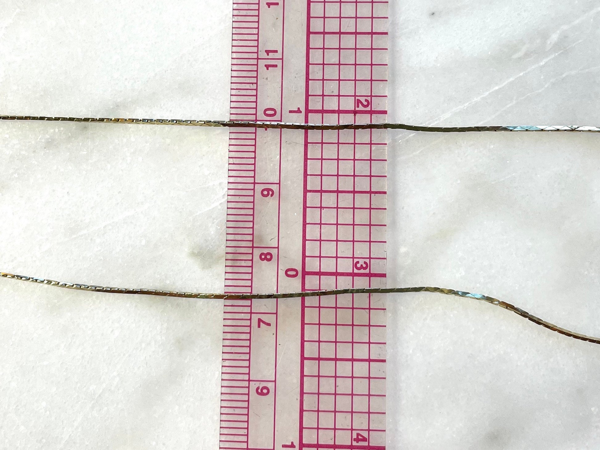 14k solid gold super fine C-link elegant chain necklace precious vintage jewelry