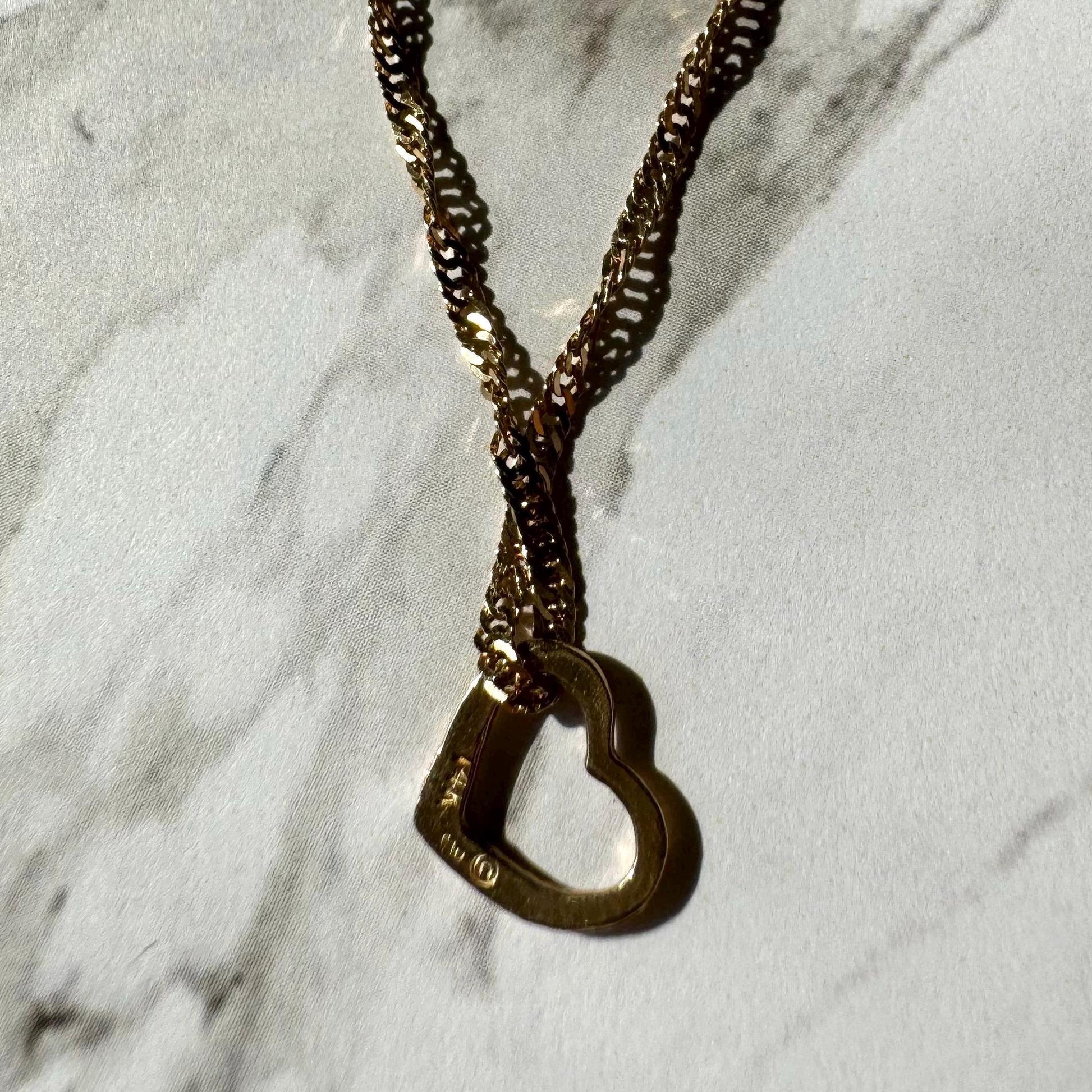 14K Gold Heart Pendant Necklace: Italian Vintage Jewelry, 18.5β Chain