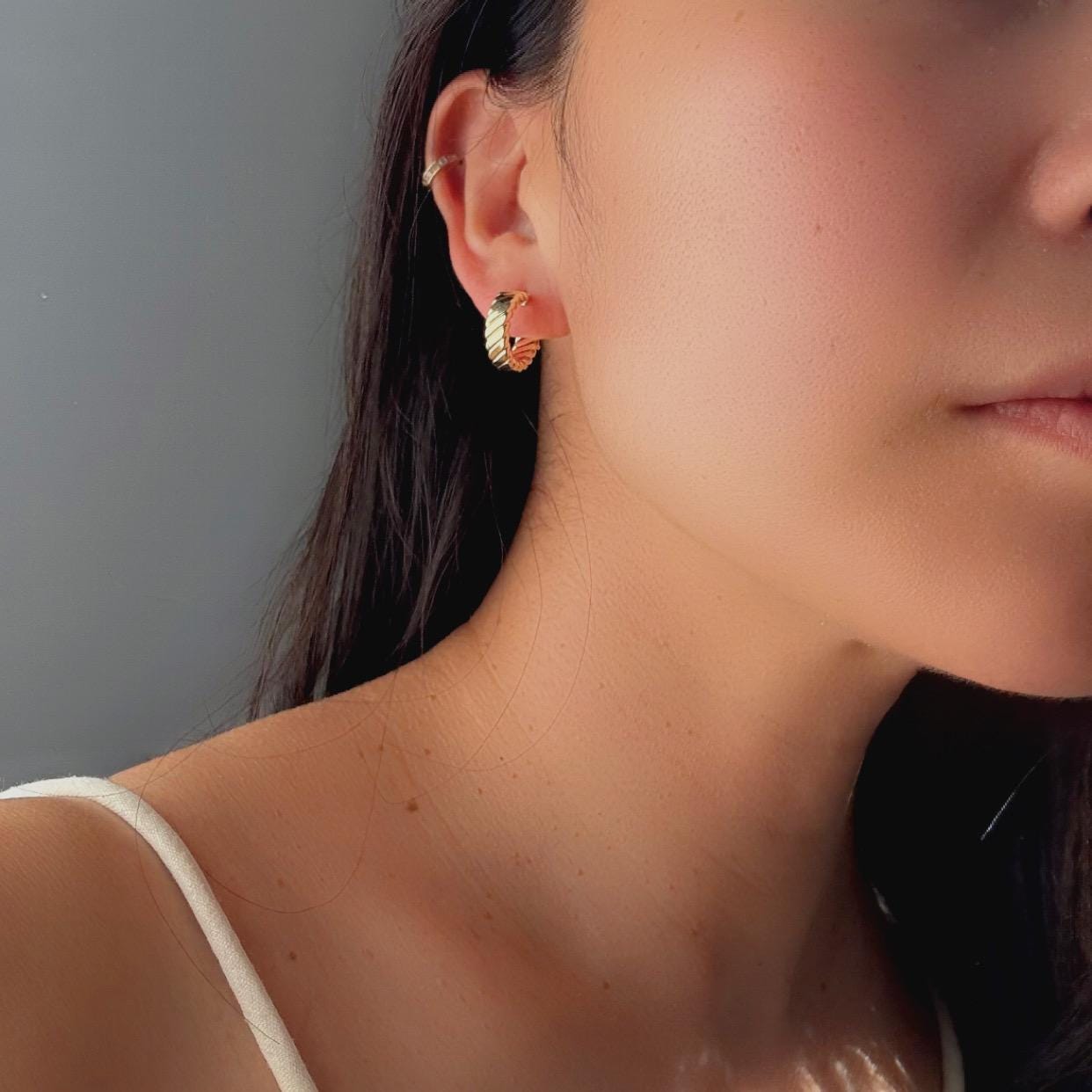 14k Solid Gold Twisted Rope Lowen Hoops: Classic Fine Jewelry