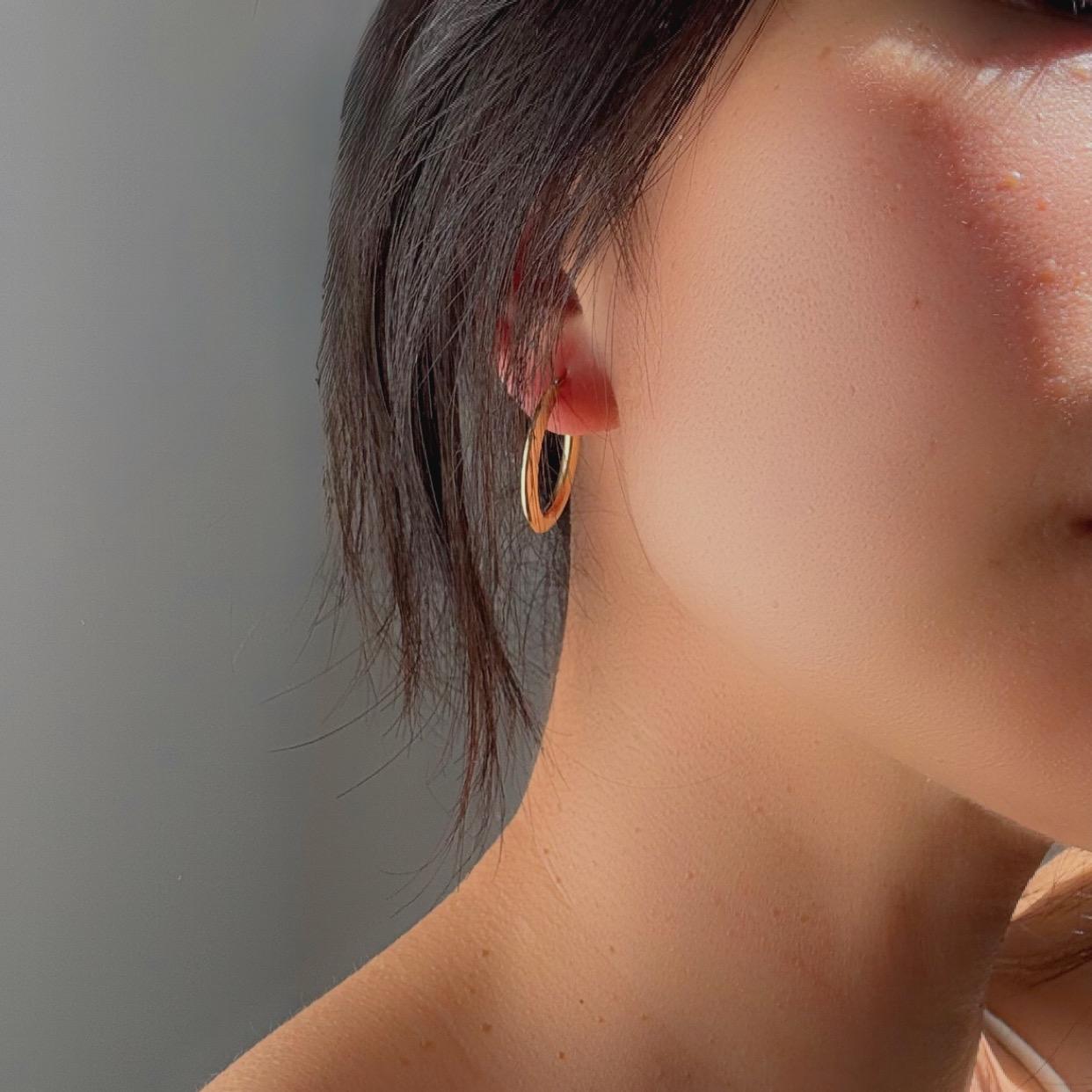 14k solid gold Oval Hoop Earrings – Sleek, Minimal, and Modern fine vintage jewelry