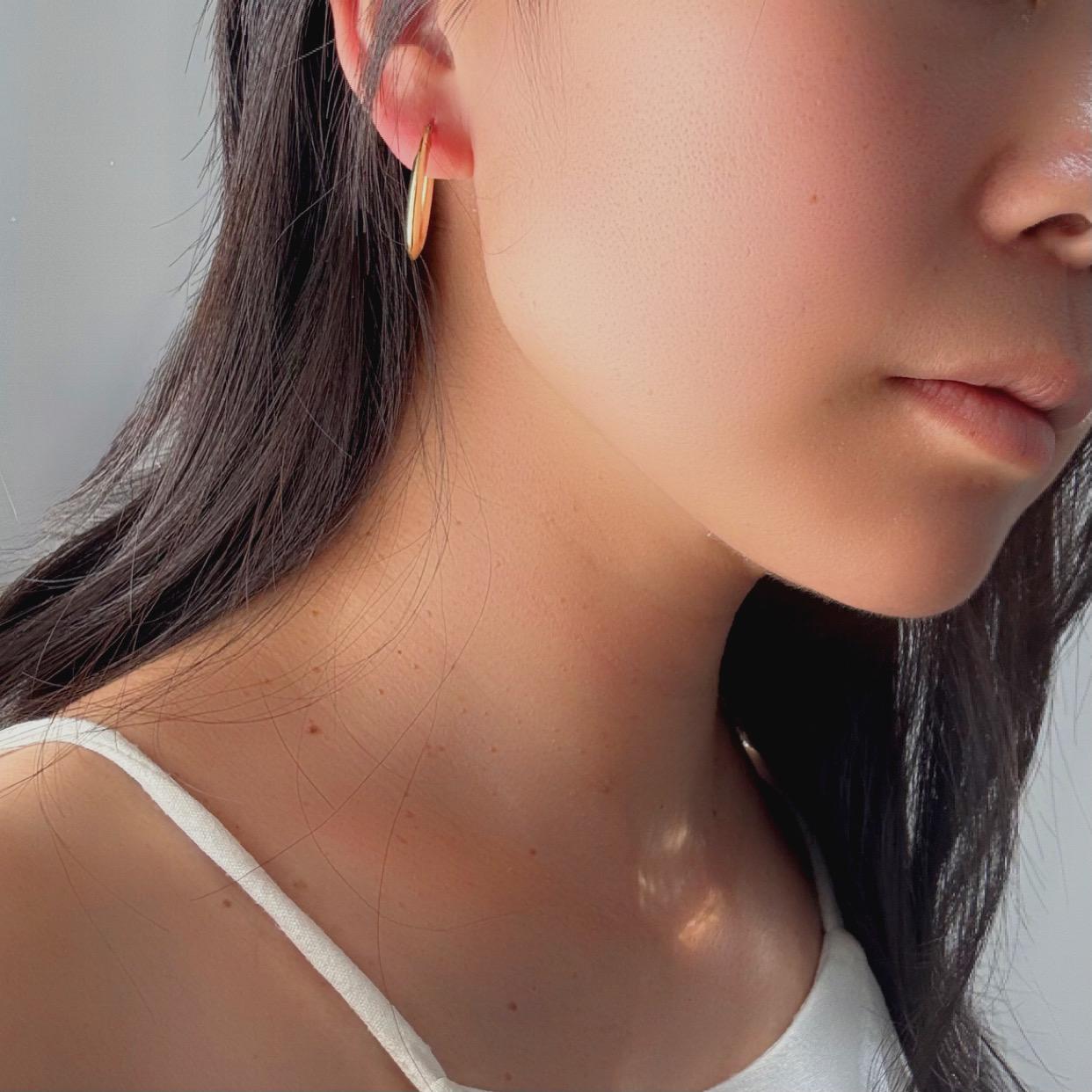 14k solid gold Oval Hoop Earrings – Sleek, Minimal, and Modern fine vintage jewelry