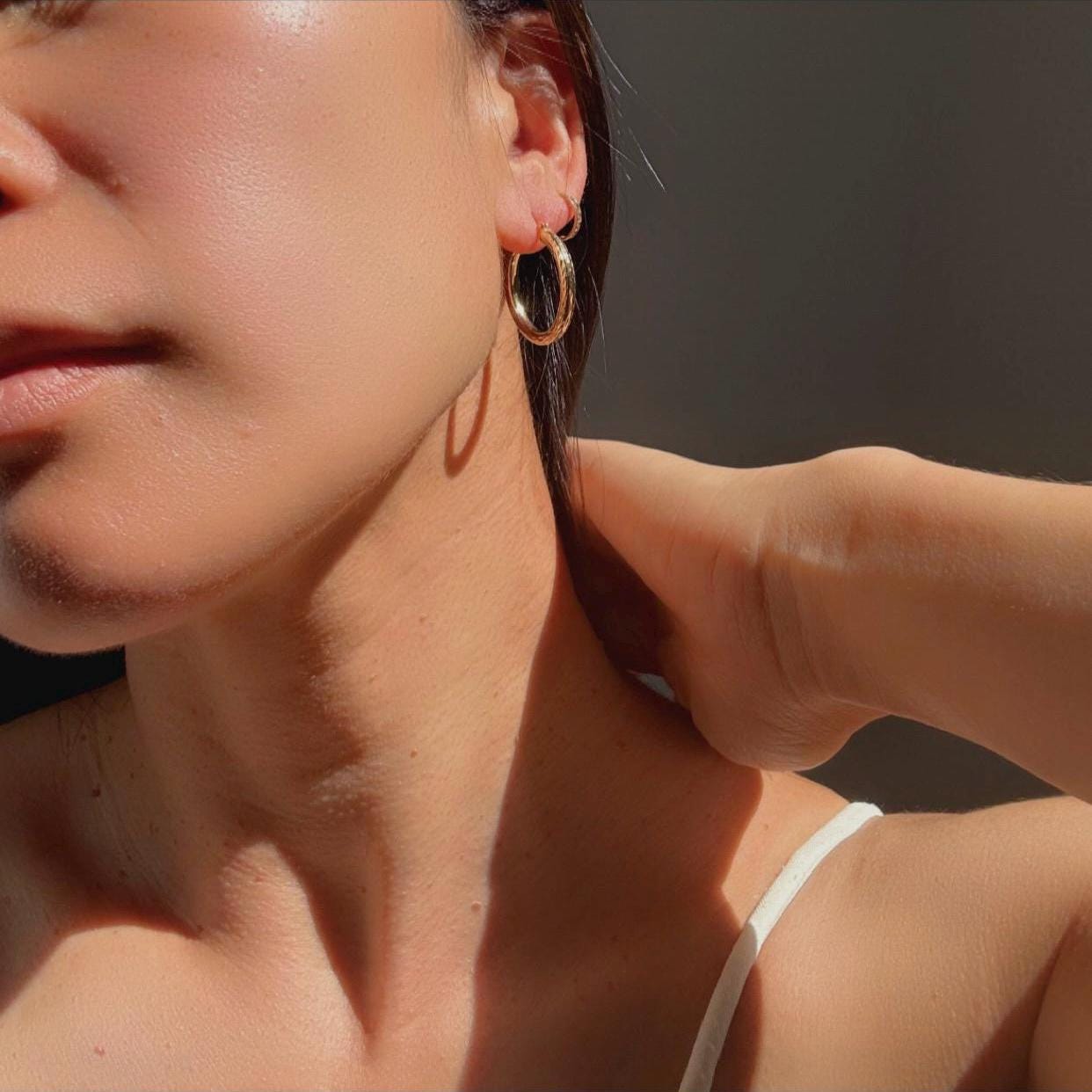 14k solid gold Hammered Hoop Earrings – Classic with a Twist beautiful fine vintage jewelry