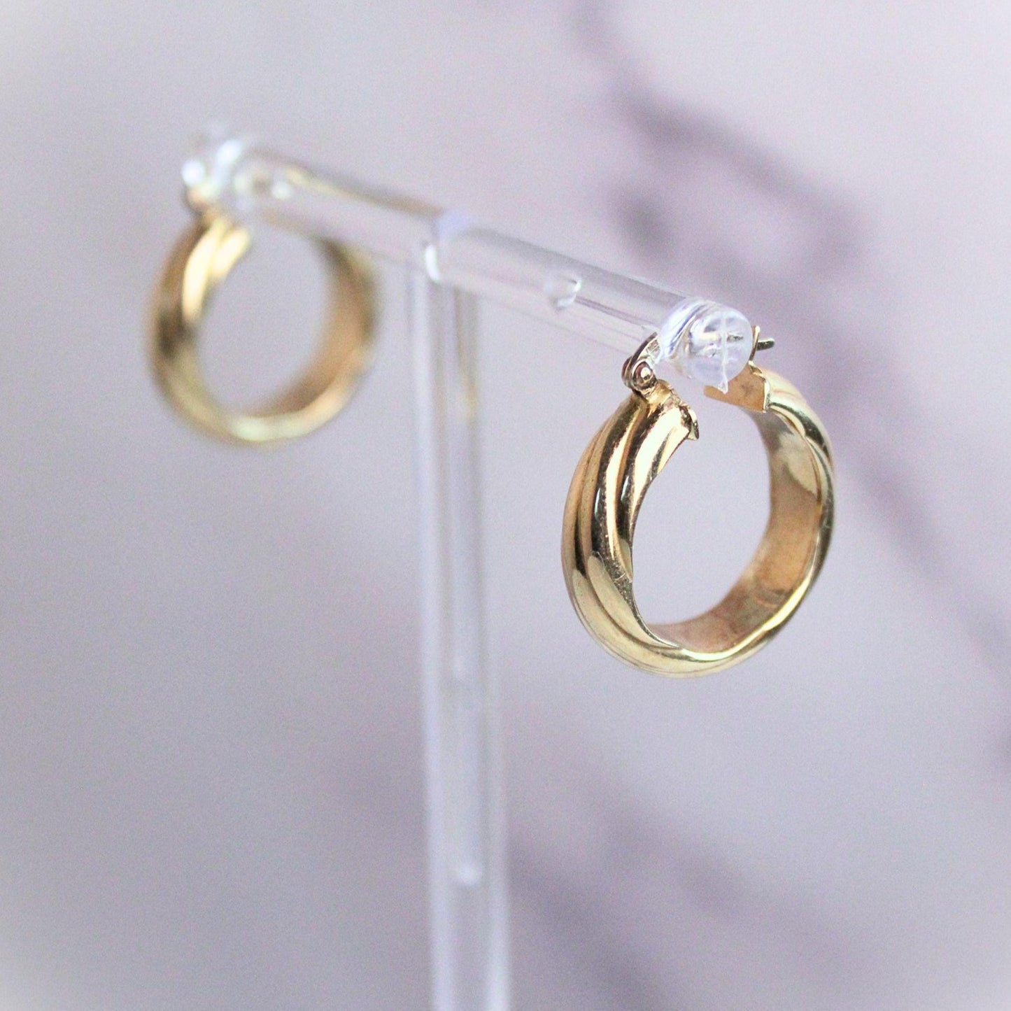 14k Solid Gold Hoop Earrings: Milor Italy Swirling Dome Design
