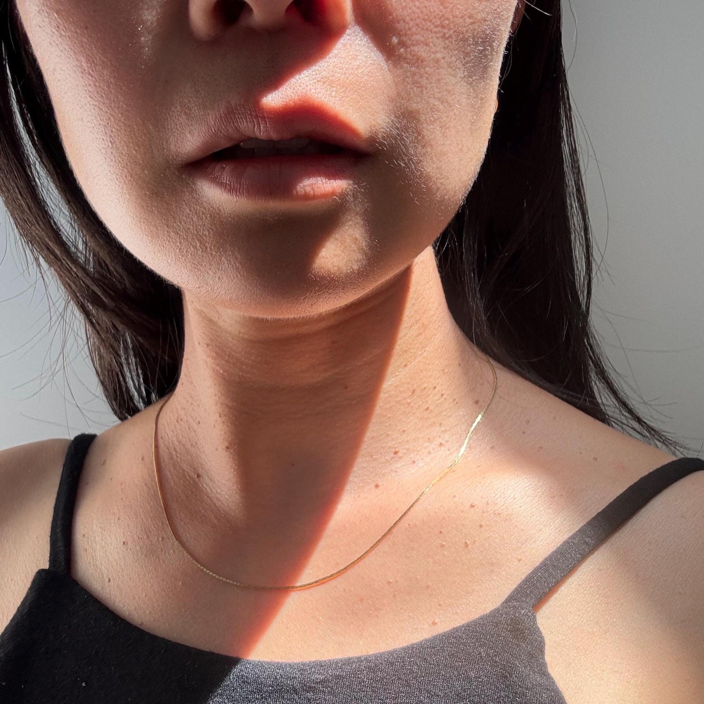 14k solid gold super fine C-link elegant chain necklace precious vintage jewelry