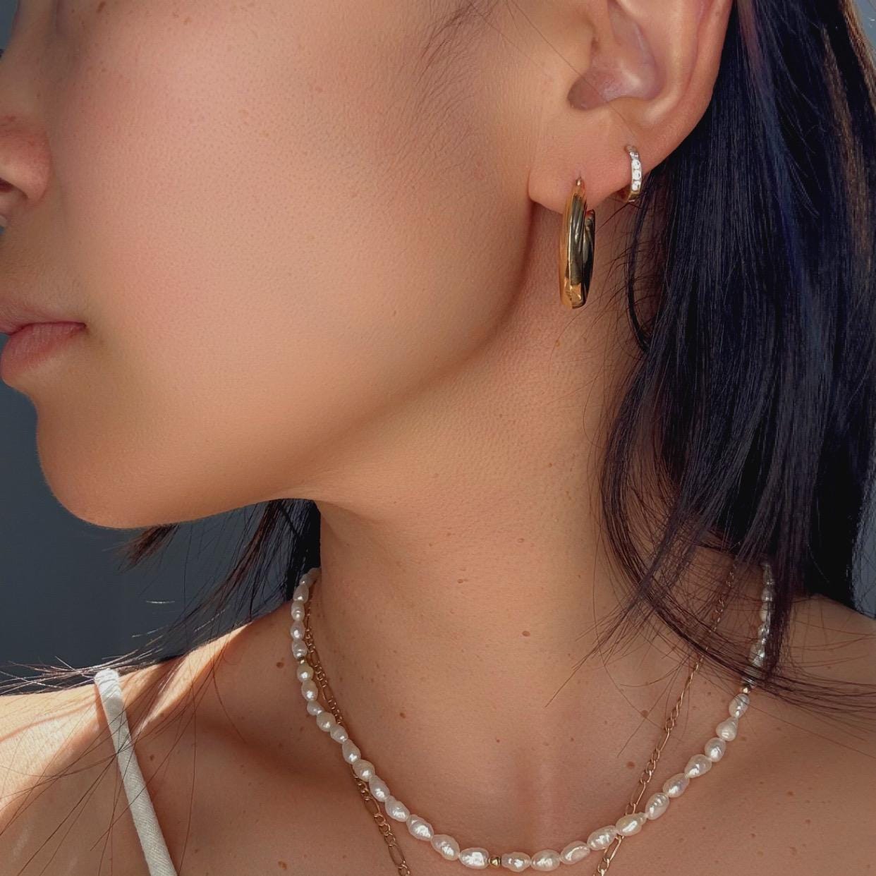 14k Solid Gold Chevron Hoop Earrings: Bold Vintage Jewelry