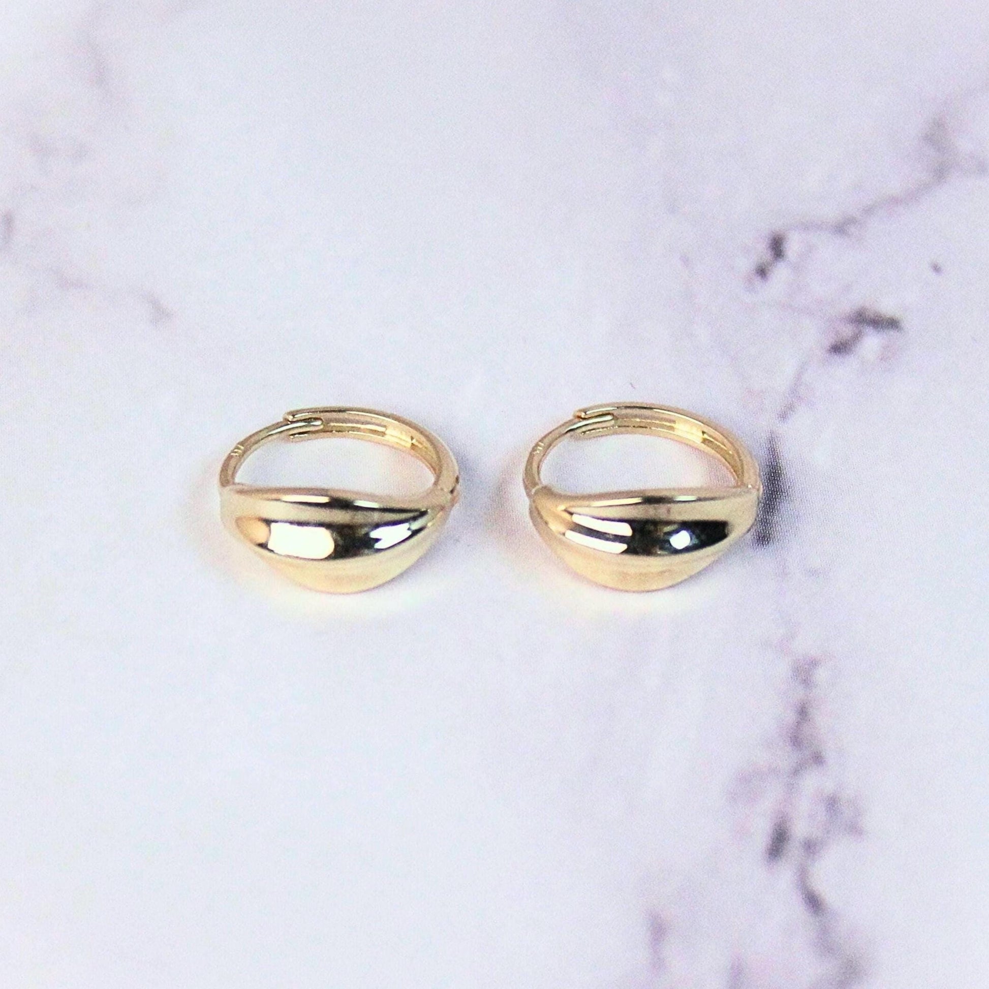 10k Solid Gold Arbor Huggie Hoop Earrings: Sculpted Arbor Design