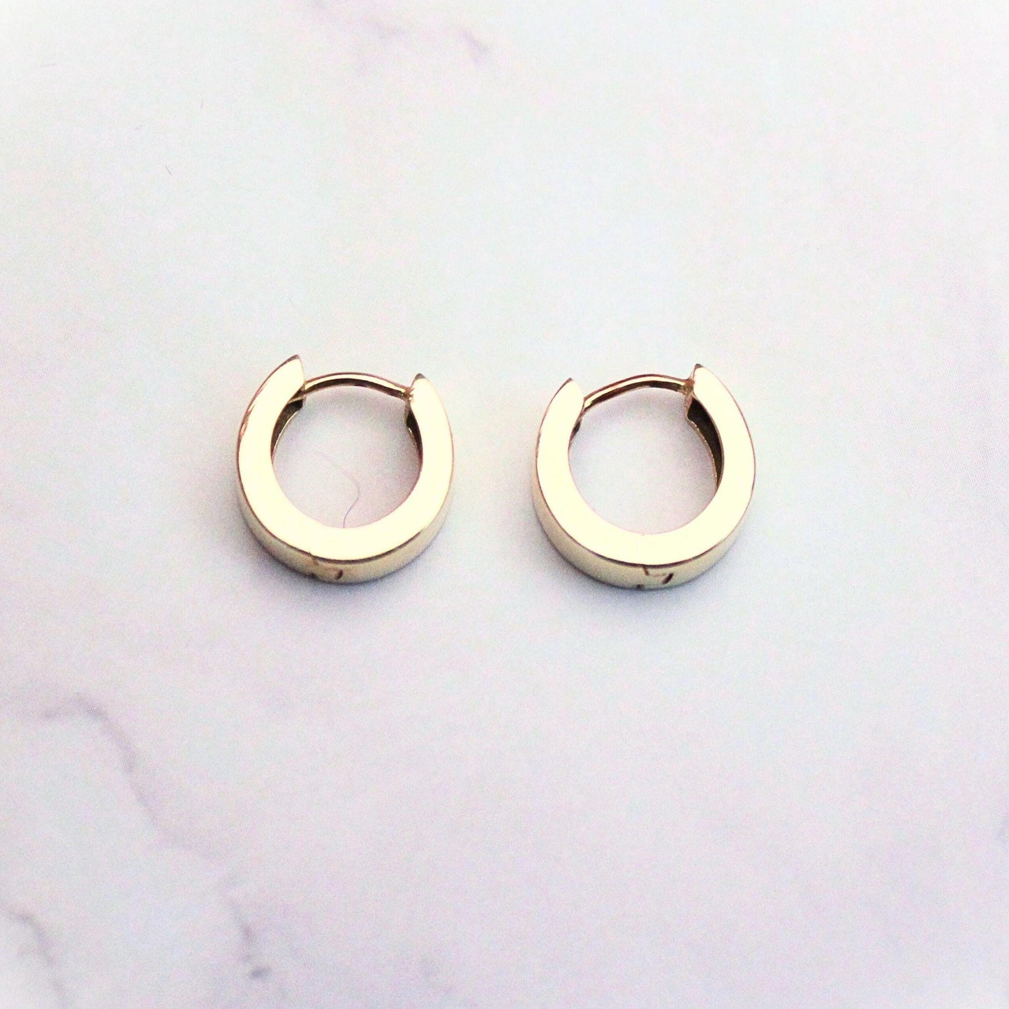 14k solid yellow Classic Bold Huggie Hoops – Minimalist Gold Chunky Earrings perfect for daily wear precious fine vintage jewelry