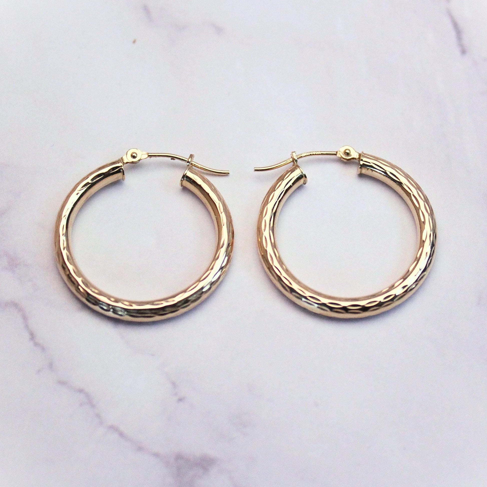 14k solid gold Hammered Hoop Earrings – Classic with a Twist beautiful fine vintage jewelry