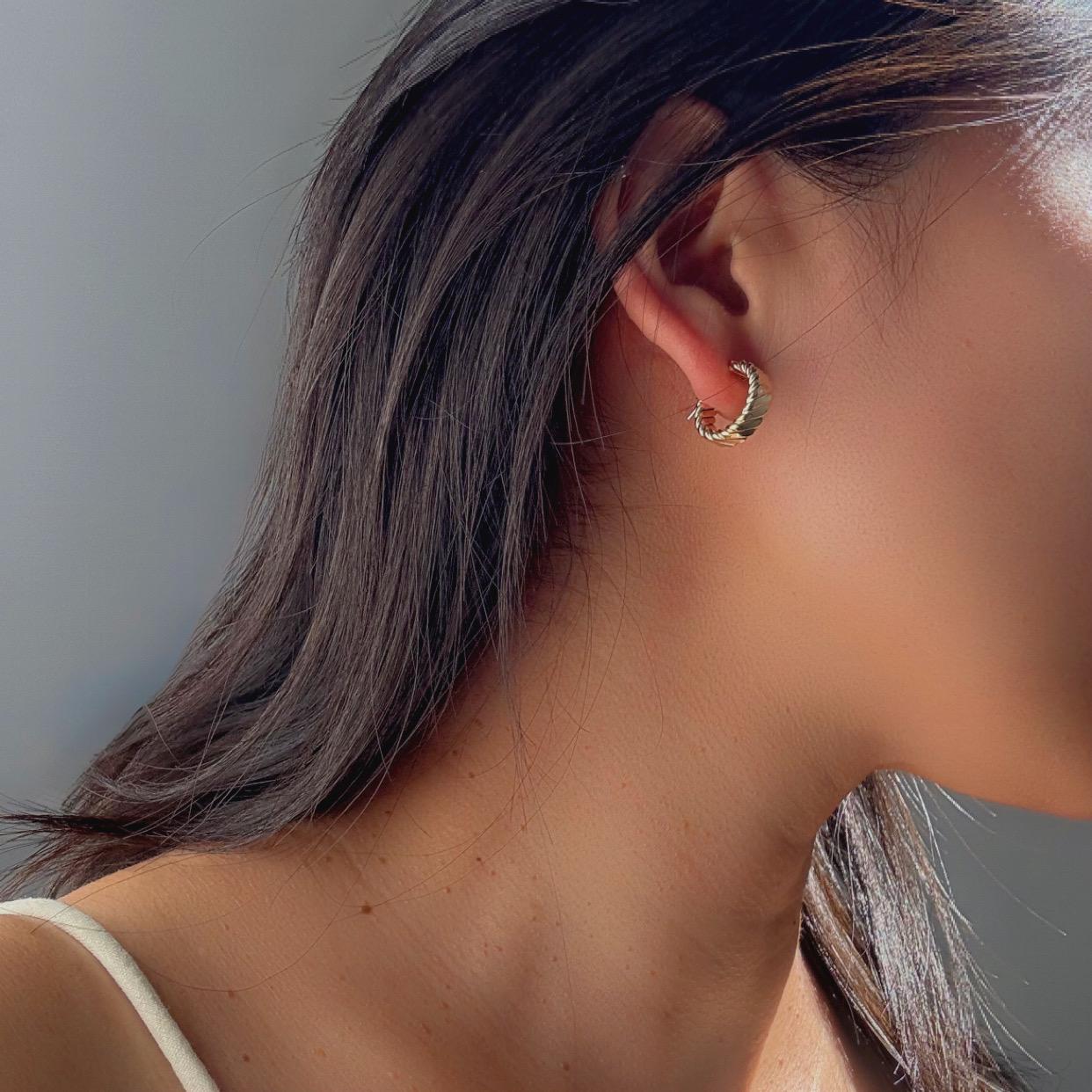 14k Solid Gold Twisted Rope Lowen Hoops: Classic Fine Jewelry