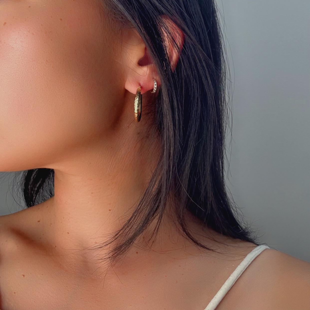 14k solid gold Hammered Hoop Earrings – Classic with a Twist beautiful fine vintage jewelry