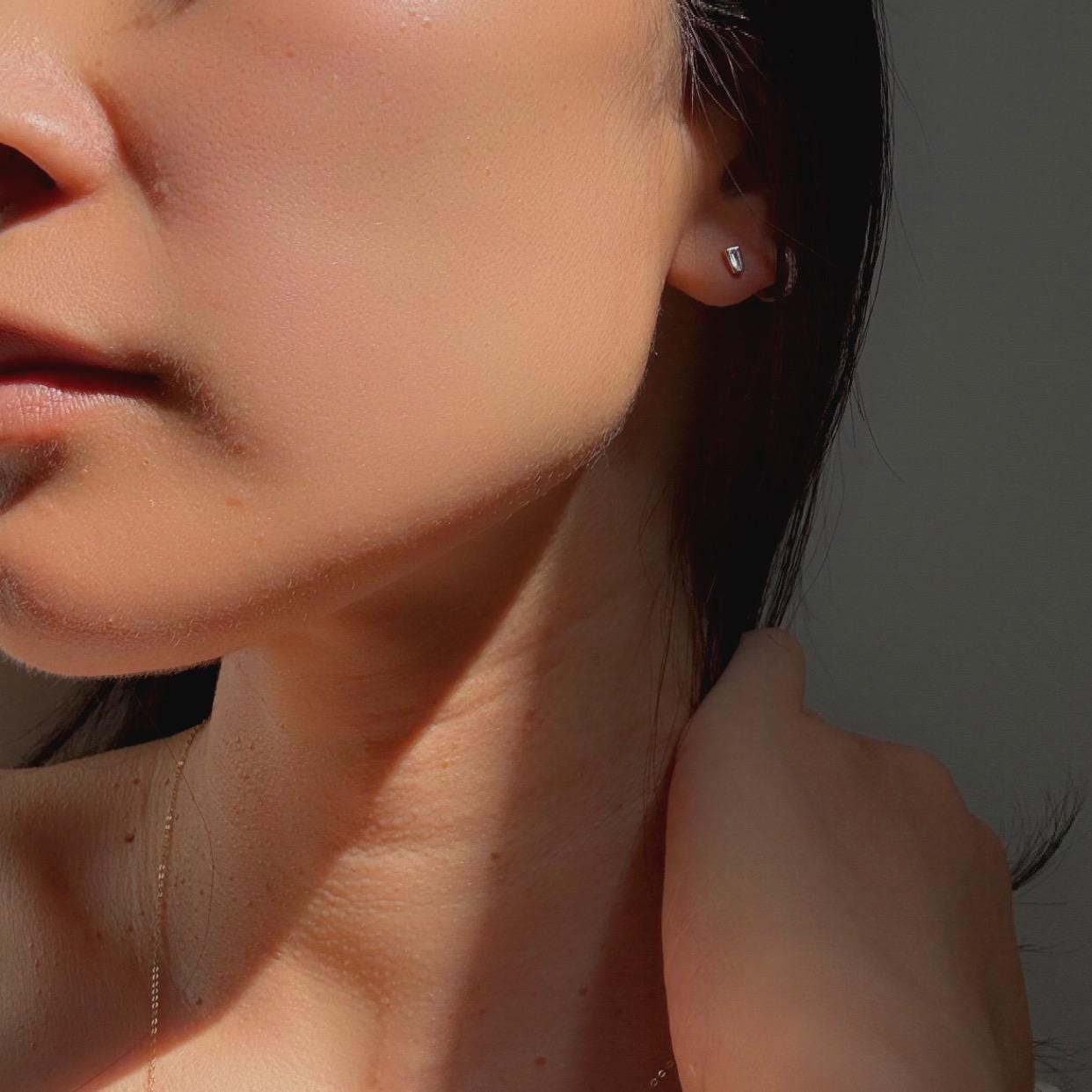 Minimalist 14k Gold Baguette Diamond Stud Luna Earrings