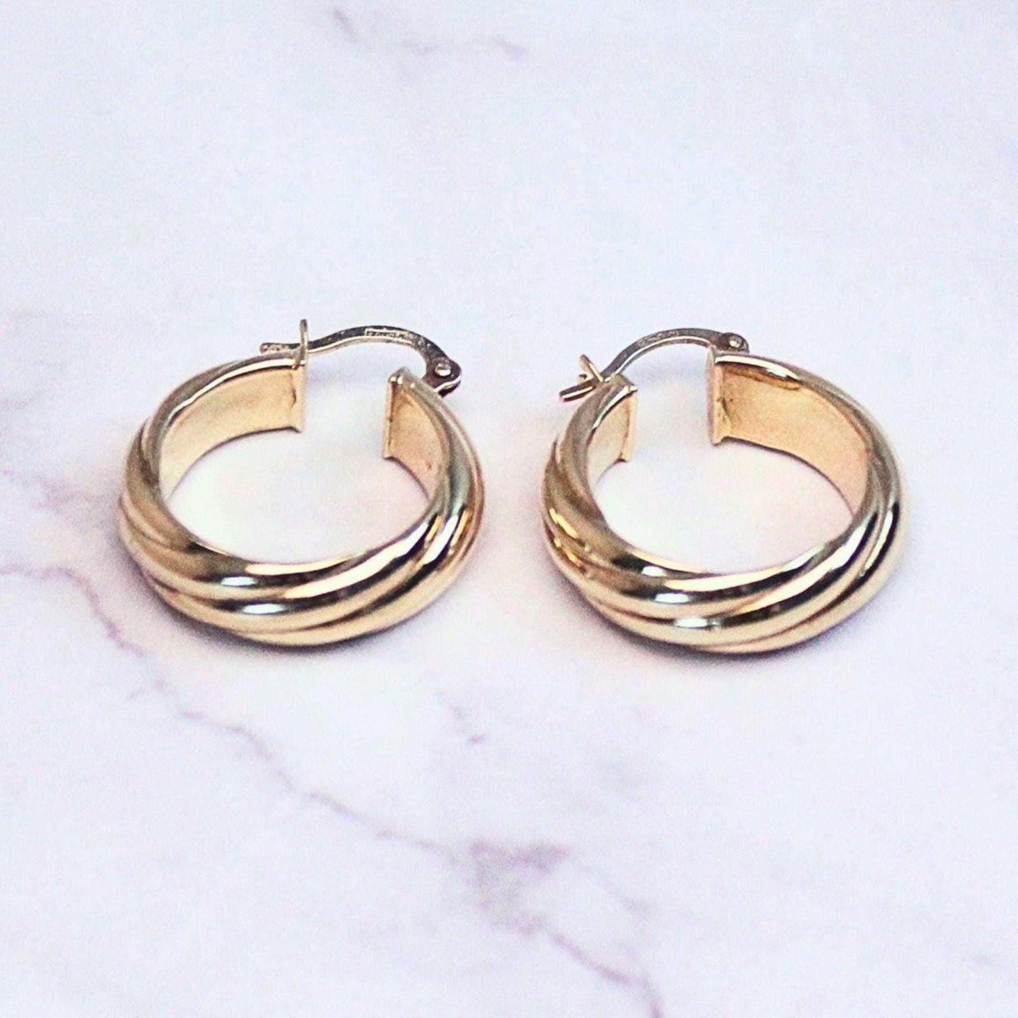 14k Solid Gold Hoop Earrings: Milor Italy Swirling Dome Design