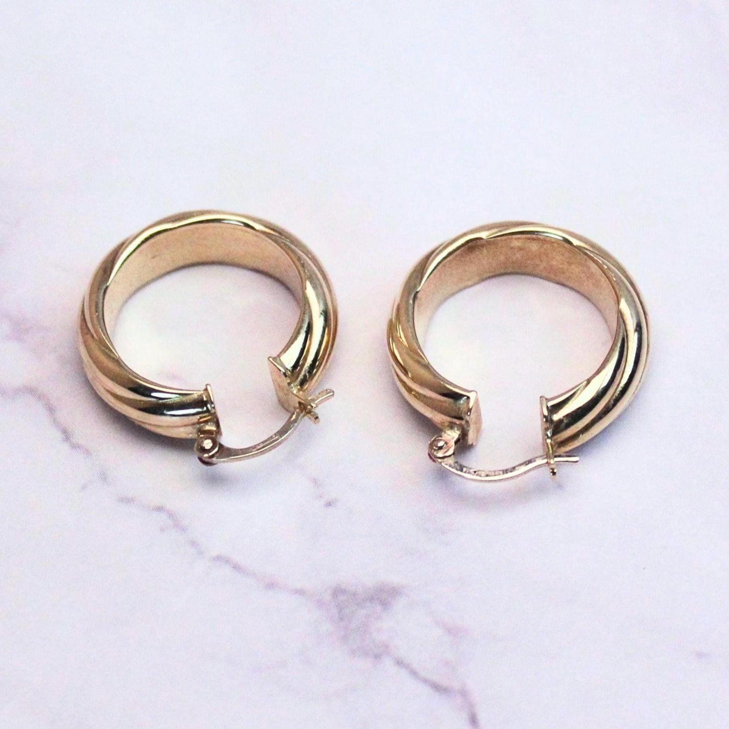 14k Solid Gold Hoop Earrings: Milor Italy Swirling Dome Design