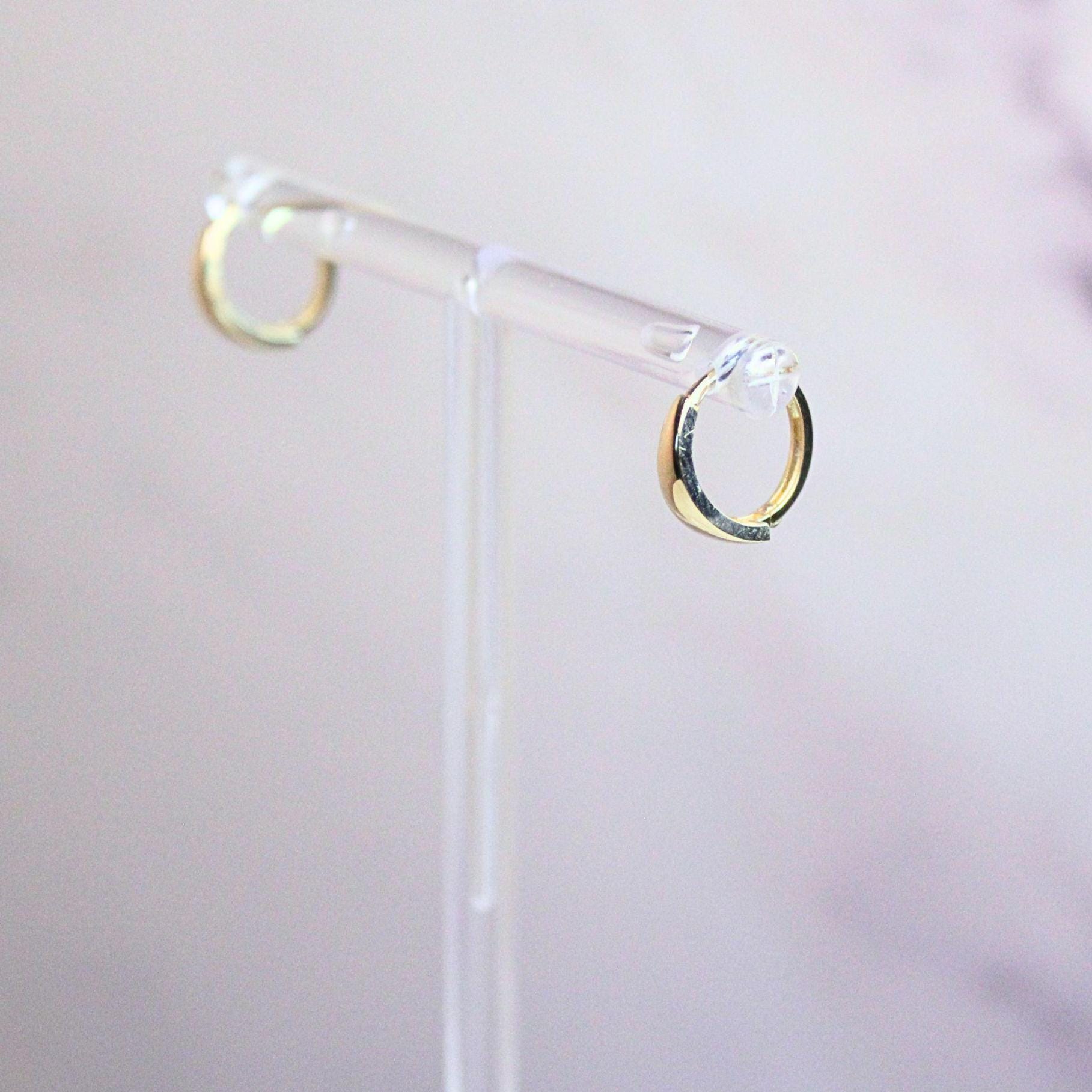 10k Solid Gold Ash Huggie Hoop Earrings: Modern Tapered Design