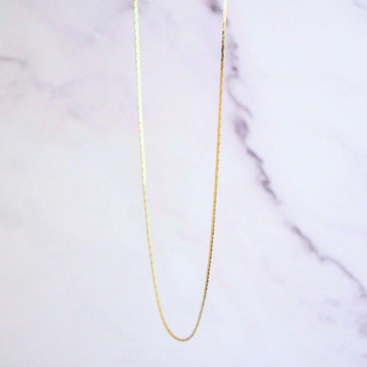 14k solid gold super fine C-link elegant chain necklace precious vintage jewelry