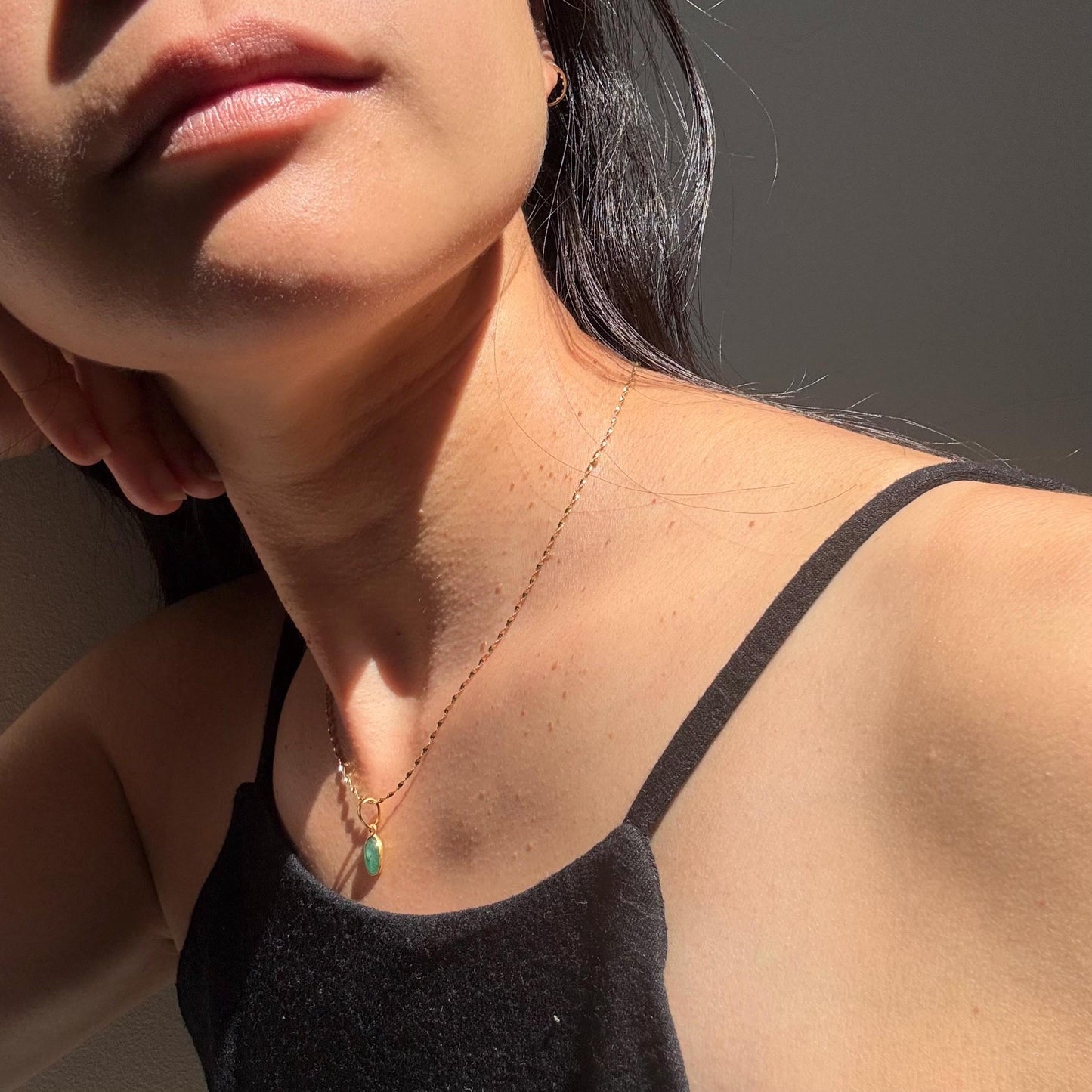 New 14K Solid Gold Lori Necklace with Natural Emerald – Dainty Real Gold Birthstone Pendant – May Birthstone Jewelry – Gemstone Necklace
