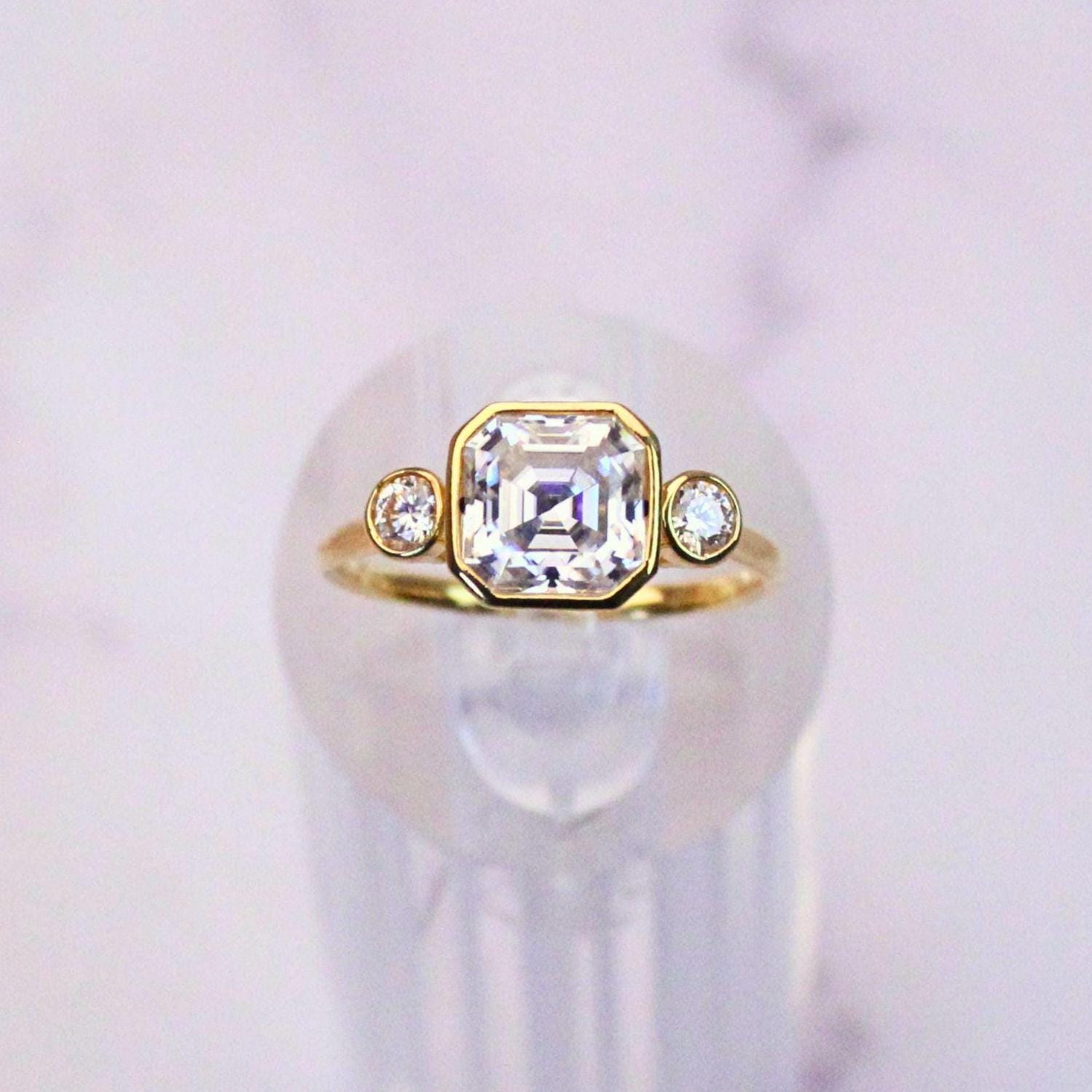 14K Solid Gold Hollow Avery Ring with 2ct Center Moissanite and 2 Side Zircon