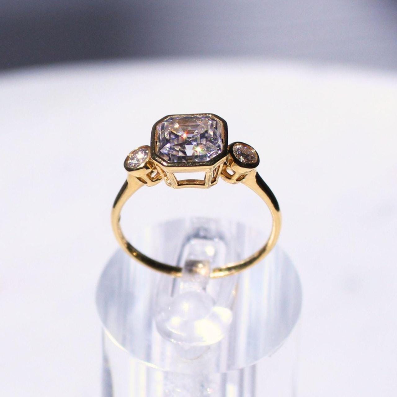 14K Solid Gold Hollow Avery Ring with 2ct Center Moissanite and 2 Side Zircon