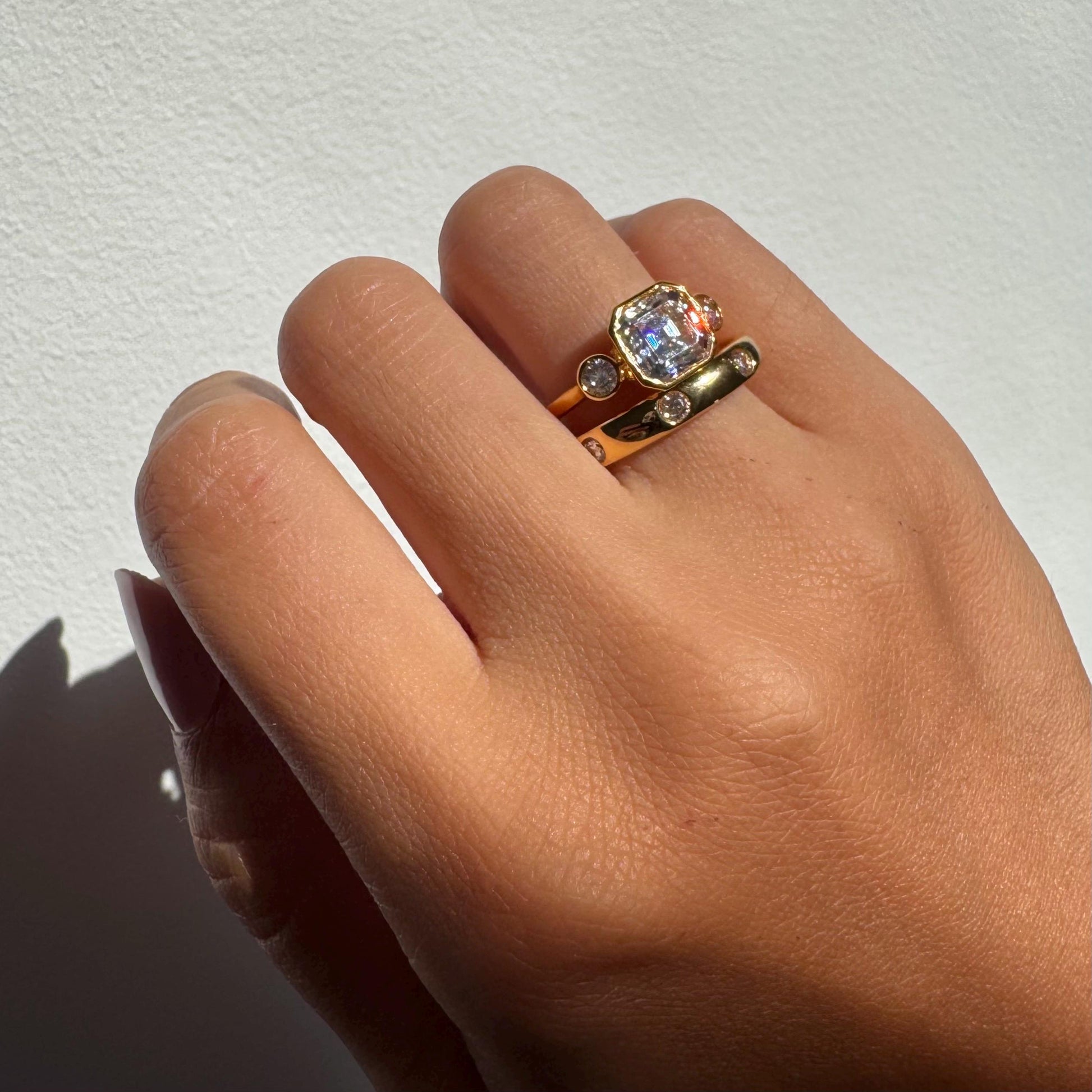 14K Solid Gold Hollow Avery Ring with 2ct Center Moissanite and 2 Side Zircon