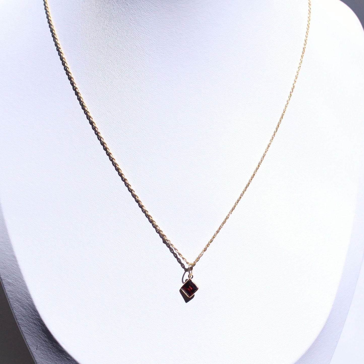 Solid 18K Gold Lori Garnet Necklace – Dainty Genuine Gemstone Pendant January Birthstone