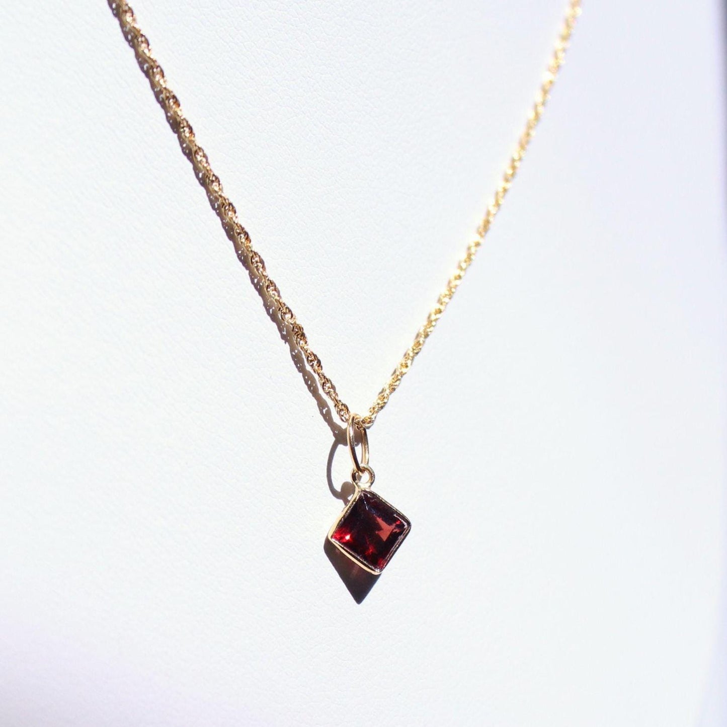 Solid 18K Gold Lori Garnet Necklace – Dainty Genuine Gemstone Pendant January Birthstone