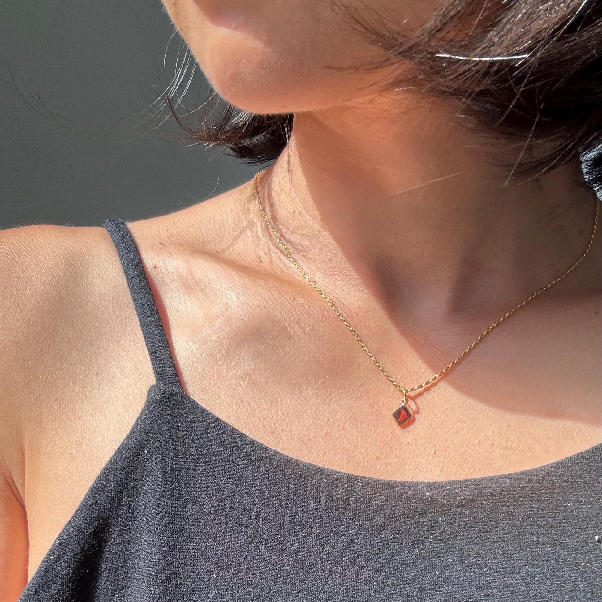 Solid 18K Gold Lori Garnet Necklace – Dainty Genuine Gemstone Pendant January Birthstone