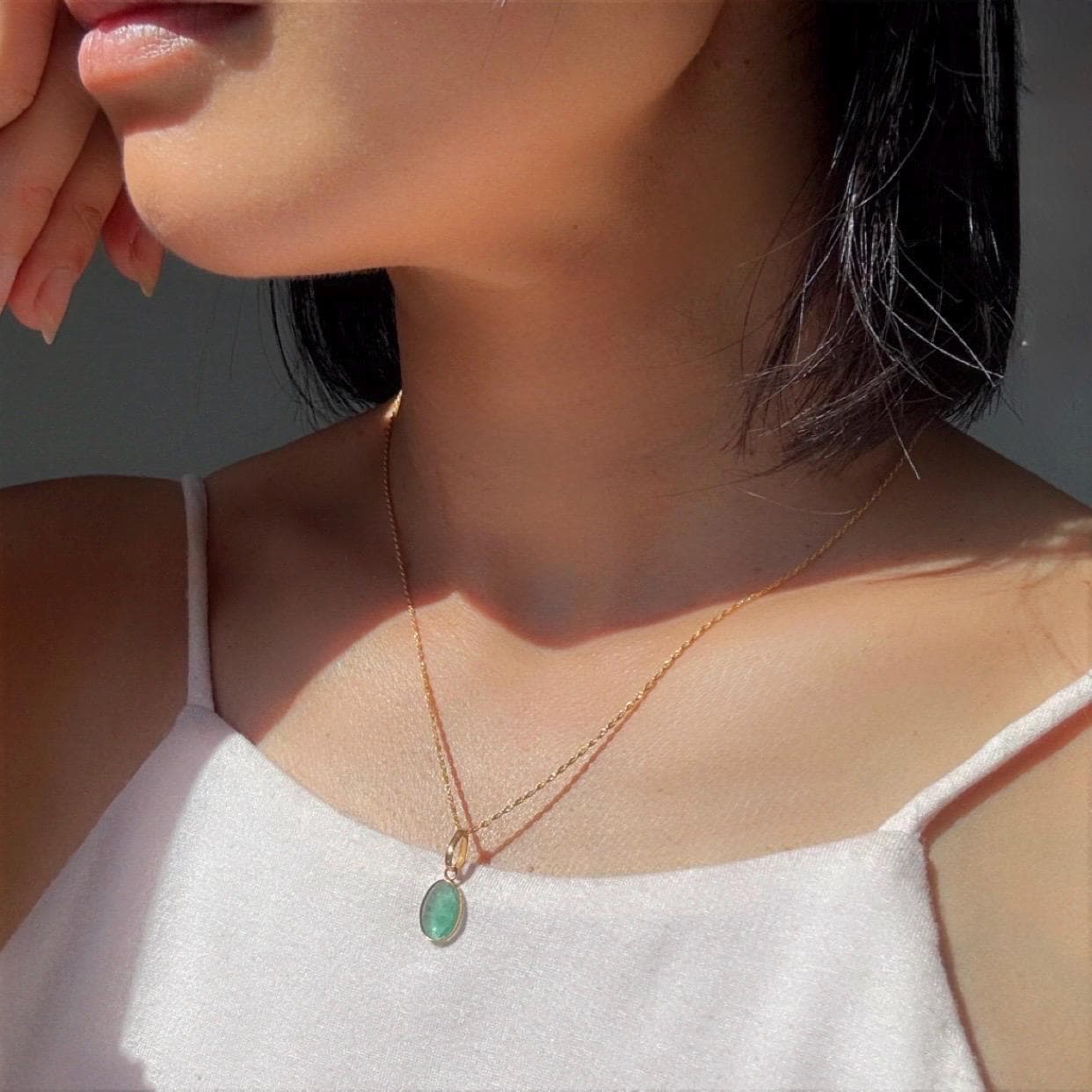 New 14K Solid Gold Lori Necklace with Natural Emerald – Dainty Real Gold Birthstone Pendant – May Birthstone Jewelry – Gemstone Necklace