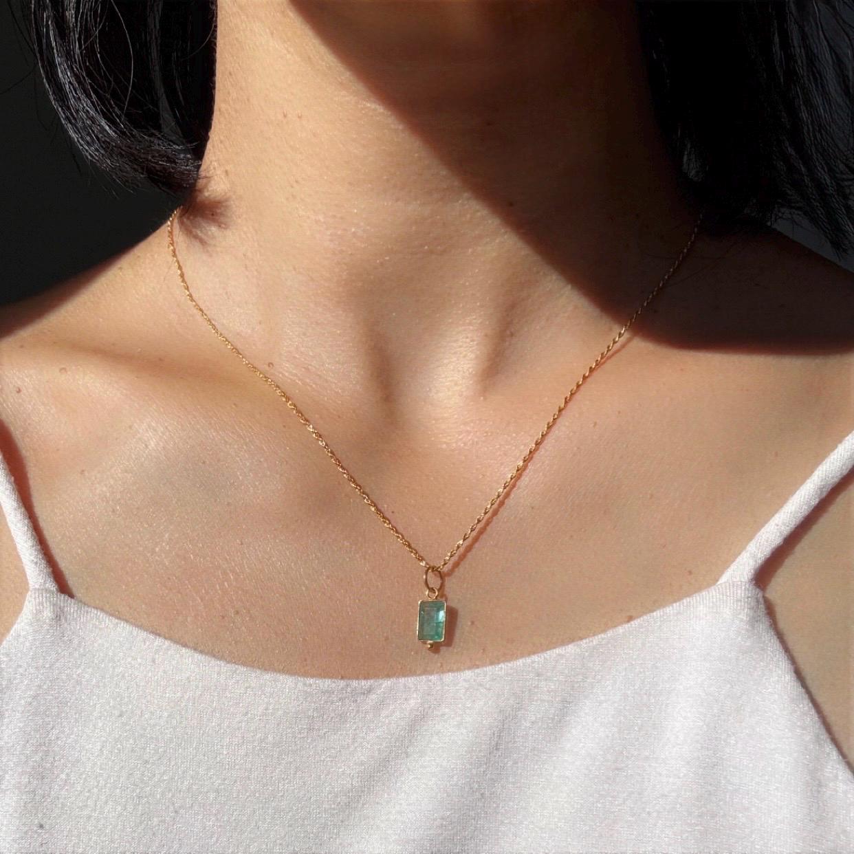 18K Solid Gold Emerald Lori Necklace – Minimalist Luxury Pendant - Dainty May Birthstone Pendant