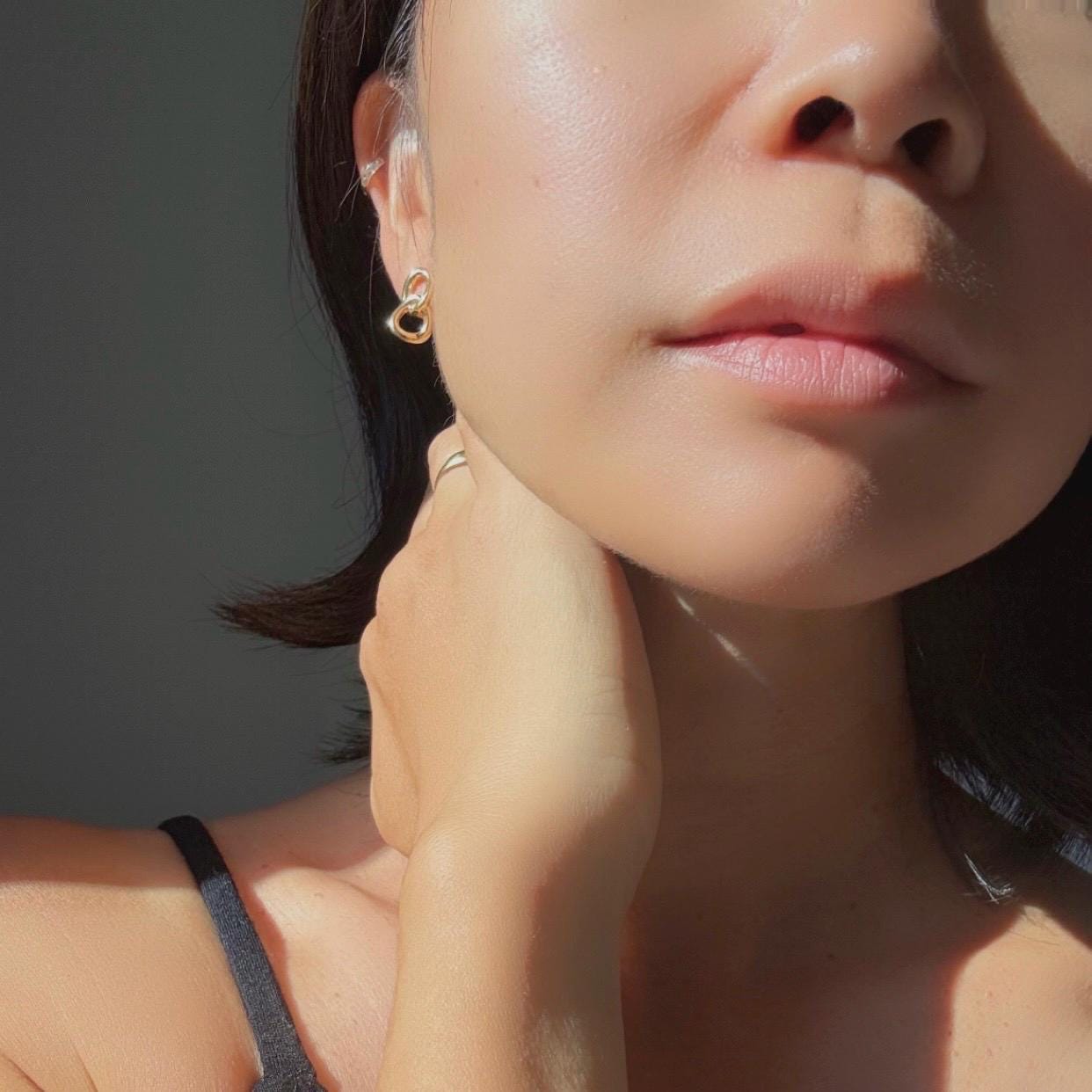 18k Solid Gold Interlocking Loop Isabella Earrings