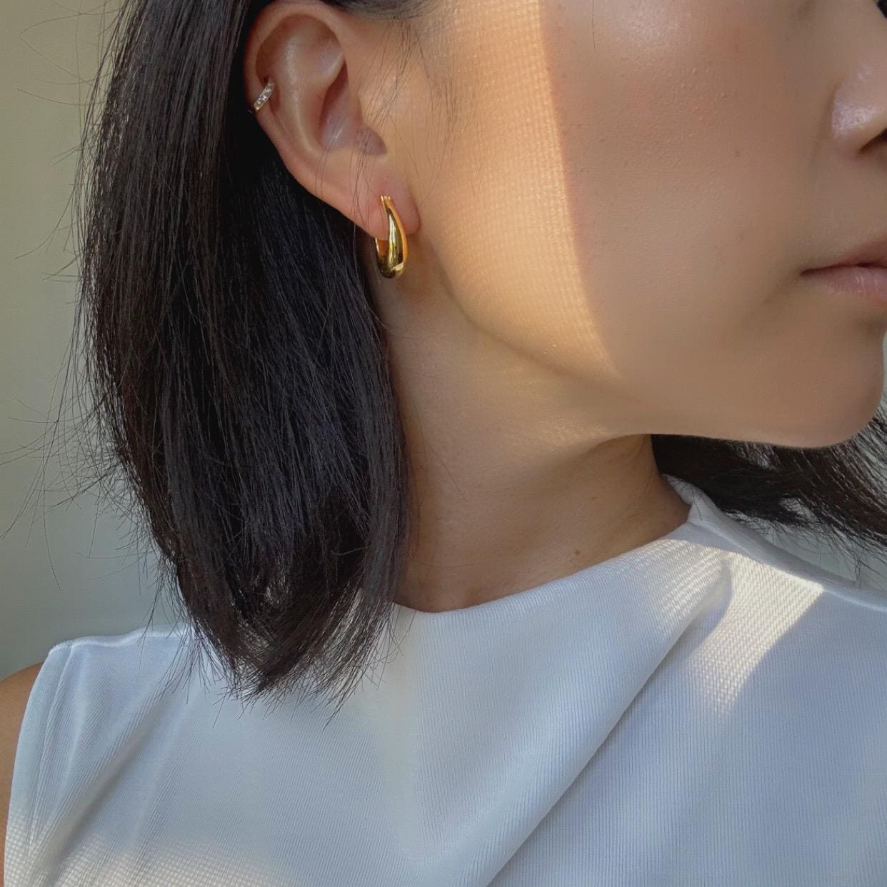 18K Solid Gold Nina Hoop Earrings | Classic Teardrop Hoops | Minimalist Everyday Gold Jewelry