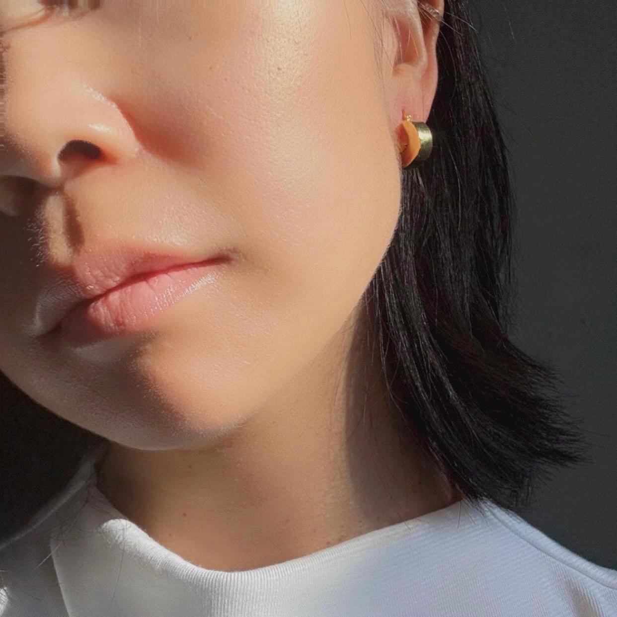 18k Gold Plated Sterling Silver Chunky Kelly Hoop Earrings: Minimalist Kelly Style