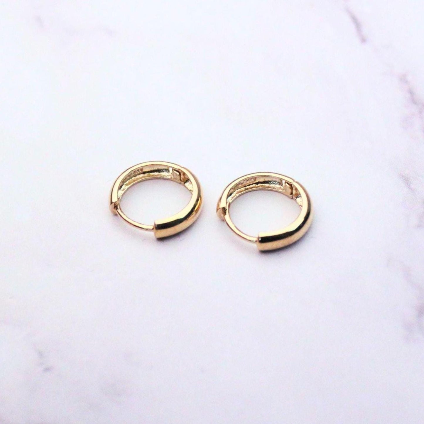 14k Solid Gold Classic Hoop Earrings – 3mm Wide