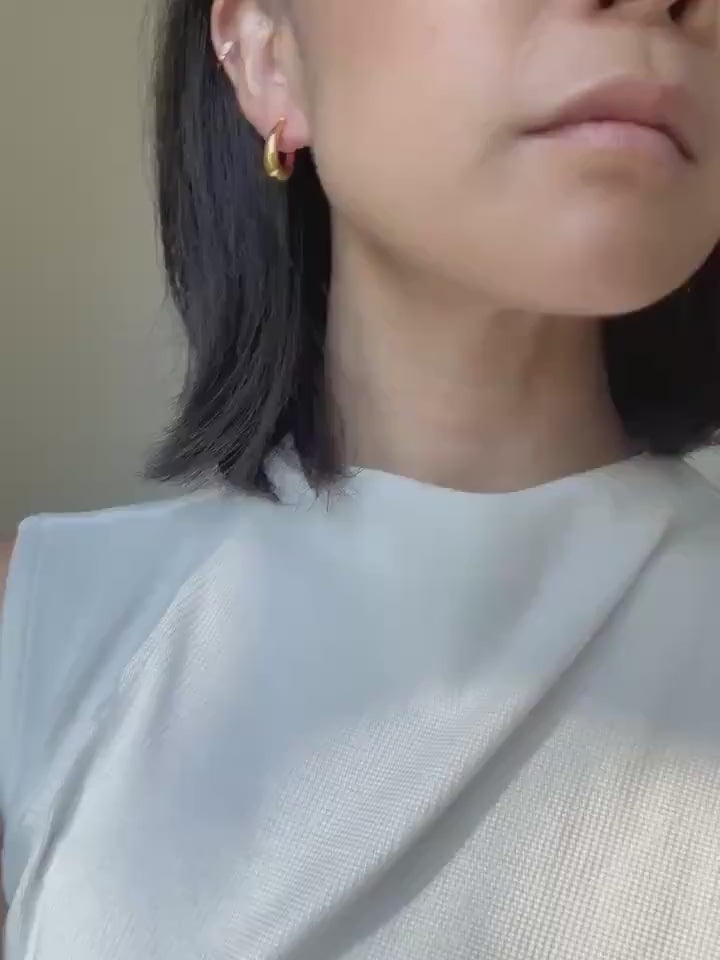 18K Solid Gold Nina Hoop Earrings | Classic Teardrop Hoops | Minimalist Everyday Gold Jewelry