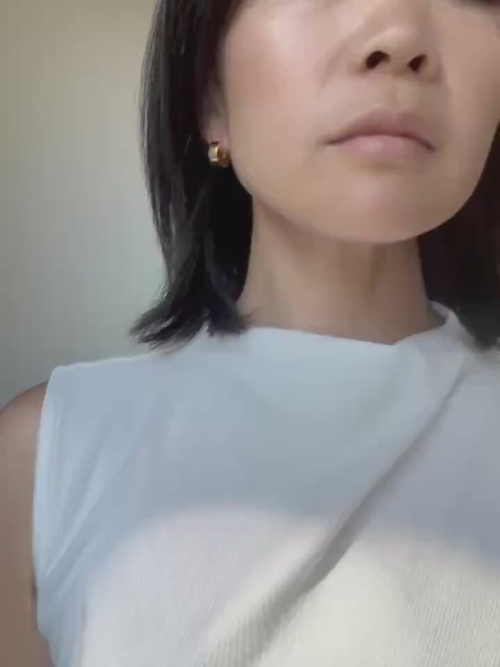 14K Gold Plated Sterling Silver Chunky Kelly Hoop Earrings: Minimalist Kelly Style