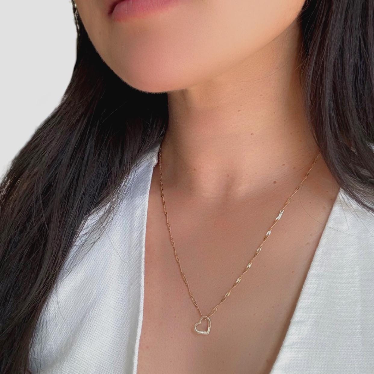 14K Gold Heart Pendant Necklace: Italian Vintage Jewelry, 18.5” Chain