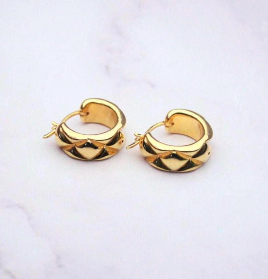 18K Solid Gold Geometric Huggie Eleanor Hoop Earrings: Chunky Textured Mini Hoops