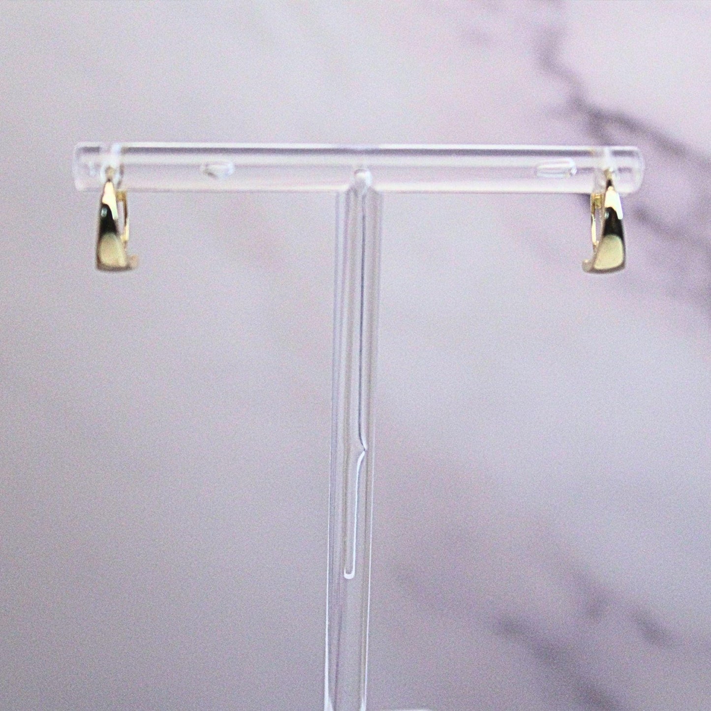 10k Solid Gold Ash Huggie Hoop Earrings: Modern Tapered Design