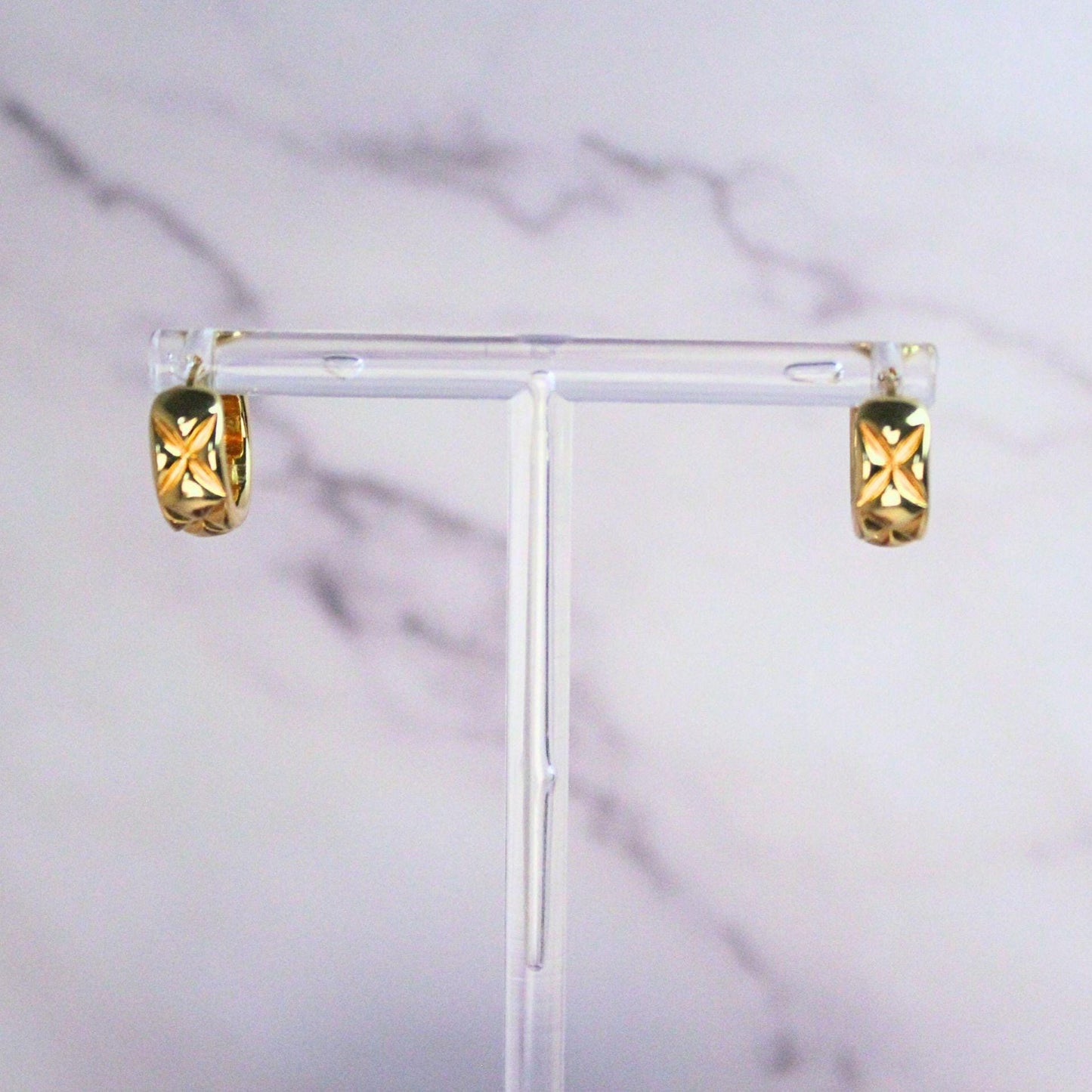 18K Solid Gold Geometric Huggie Eleanor Hoop Earrings: Chunky Textured Mini Hoops