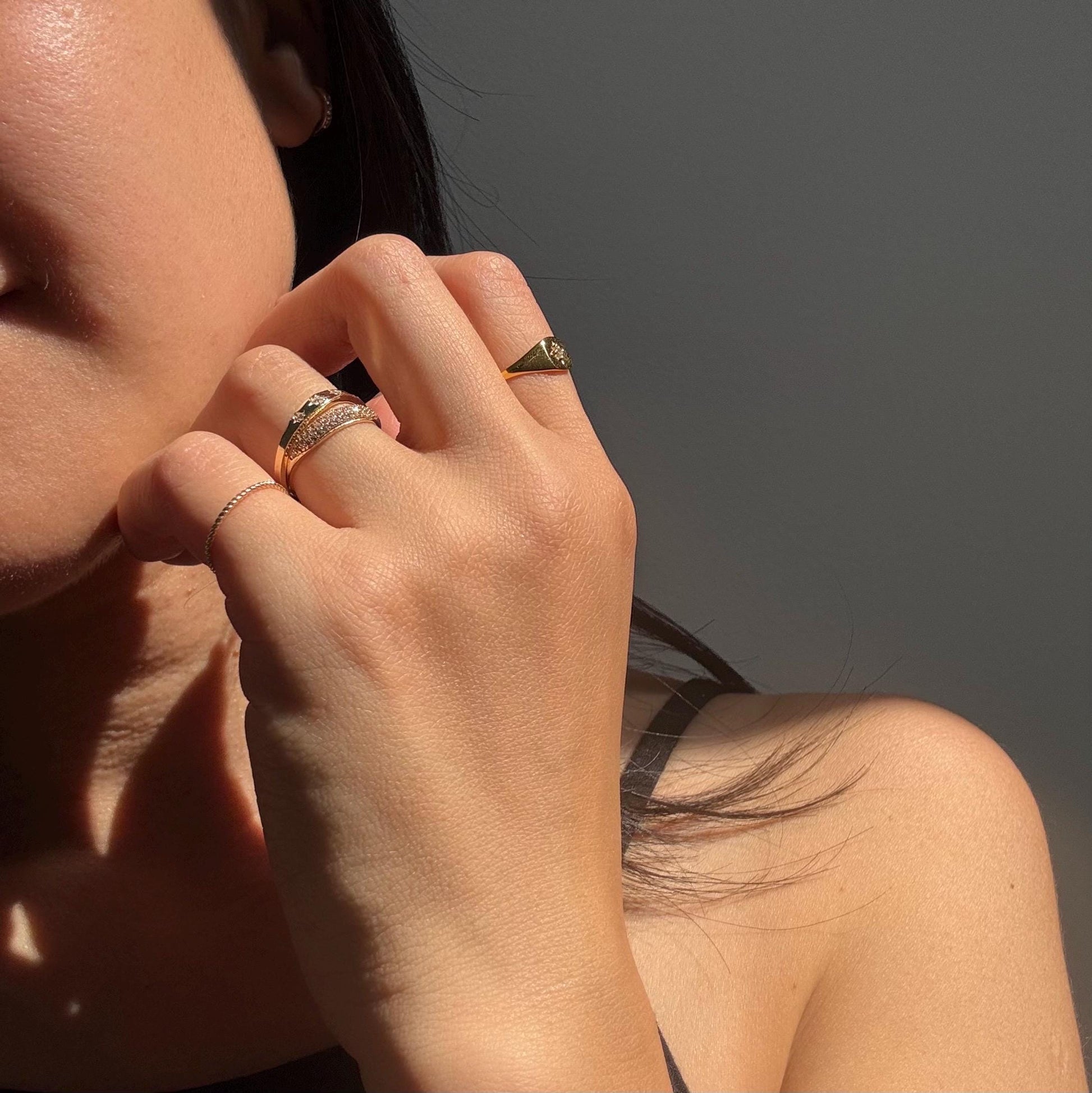 Dainty 14k Gold Amari Ring: Natural Diamond in Star Settings Celestial Band