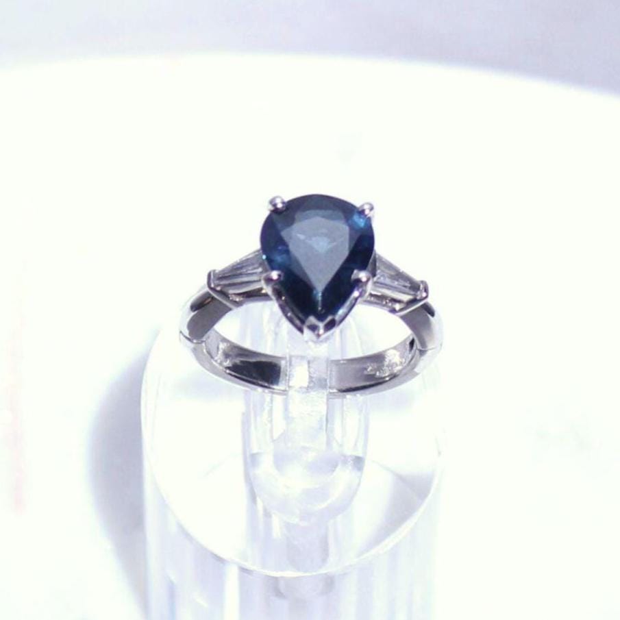 Grayish Blue Sapphire and Diamond Ring: 14k Gold & Platinum, Size 4.75