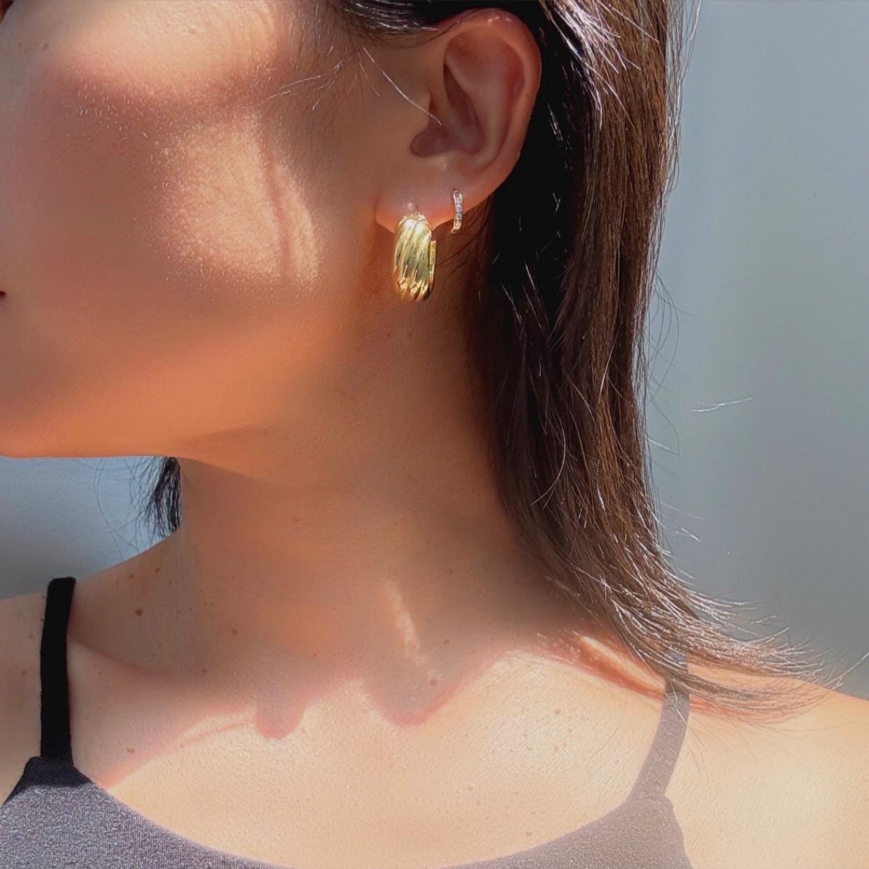 18k Solid Gold Large Italy Milor Designers Extra Wide Chunky Oval Hoop Earrings Stylish And Eye Catching Fine Vintage Jewelry