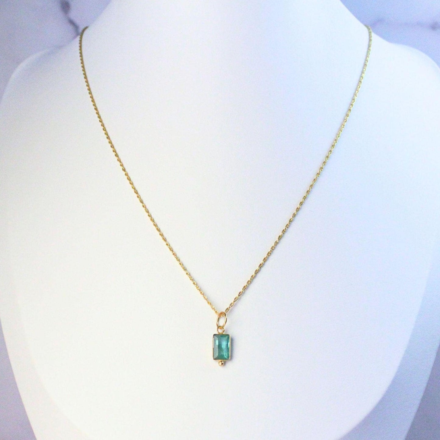 18K Solid Gold Emerald Lori Necklace – Minimalist Luxury Pendant - Dainty May Birthstone Pendant