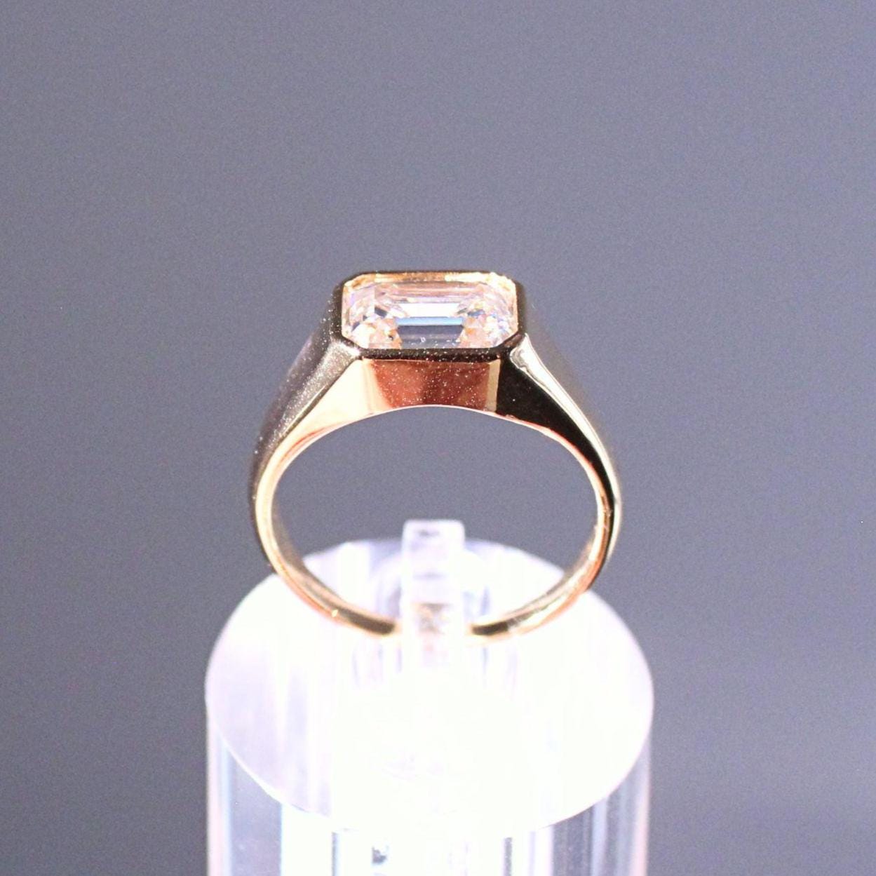 14K Gold Atlas Signet Ring with Emerald-Cut Moissanite – Modern Minimalist Design