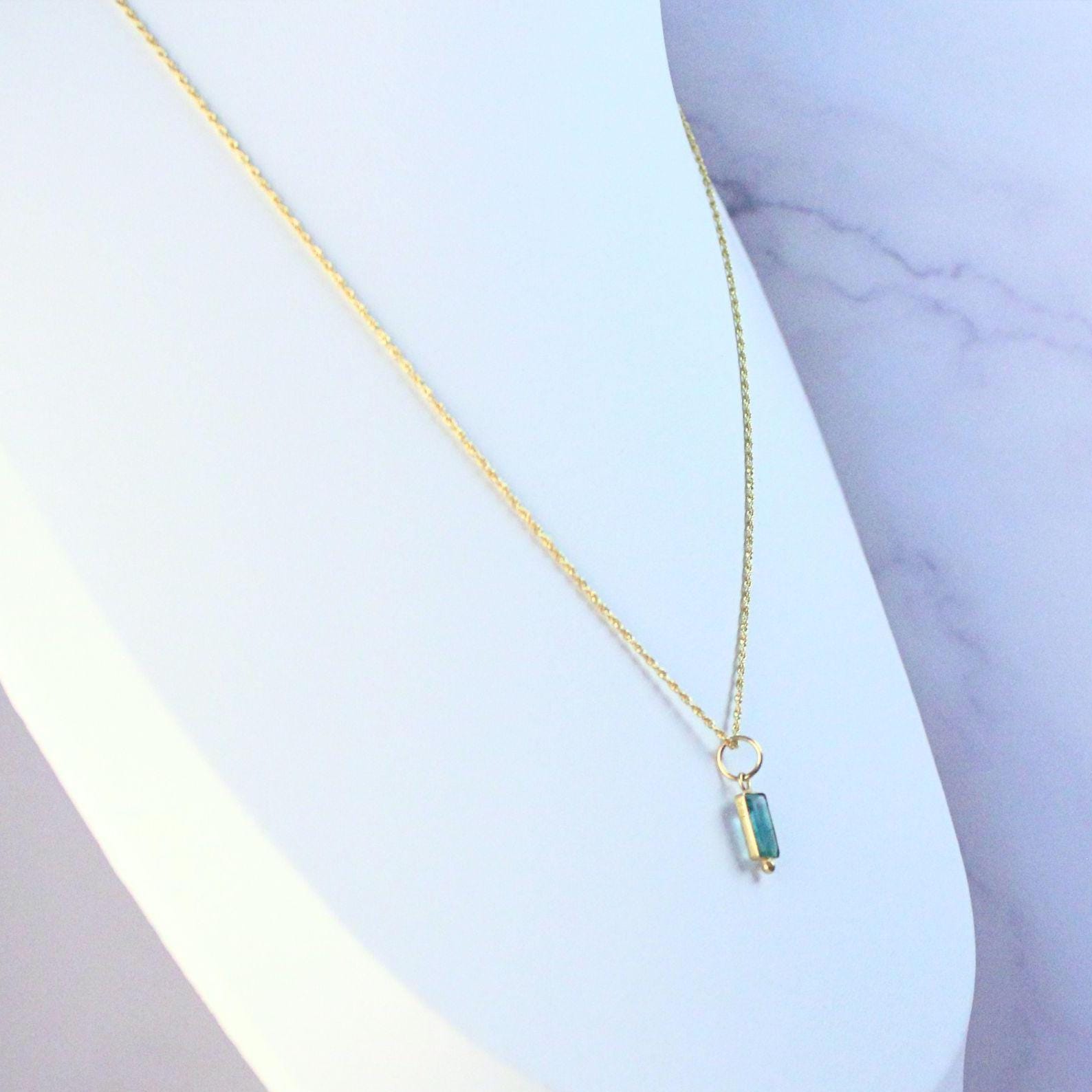 18K Solid Gold Emerald Lori Necklace – Minimalist Luxury Pendant - Dainty May Birthstone Pendant