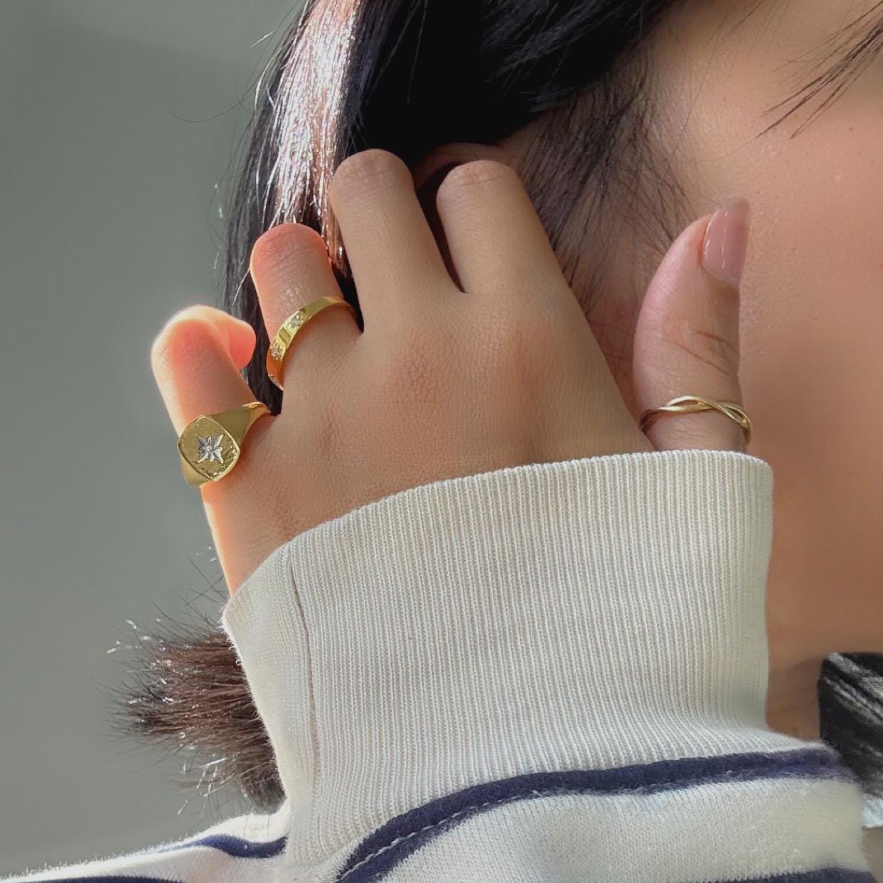 14K Solid Gold Astrid Signet Ring with Natural Diamond – Star Engraved Designd