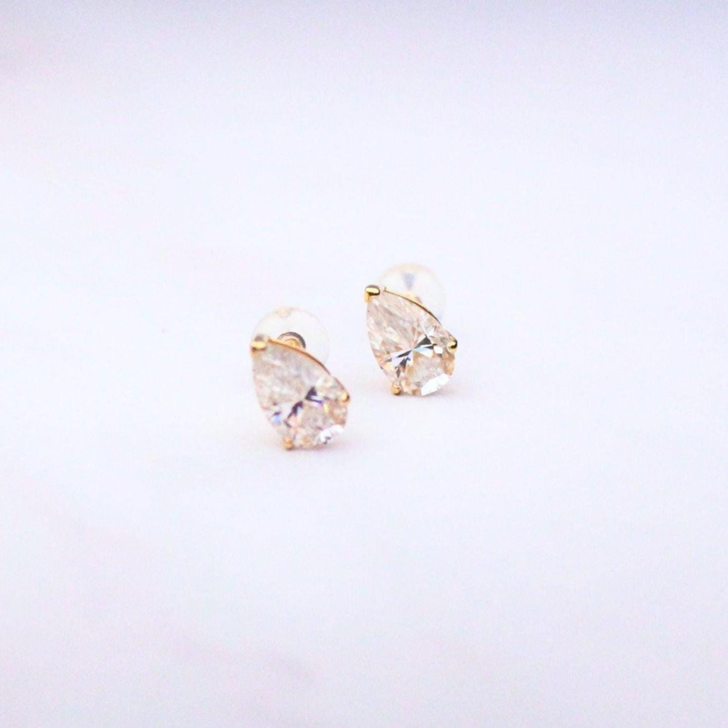 14K Solid Gold Pear-Cut Moissanite Josie Stud Earrings – Timeless Sparkle & Everyday Elegance