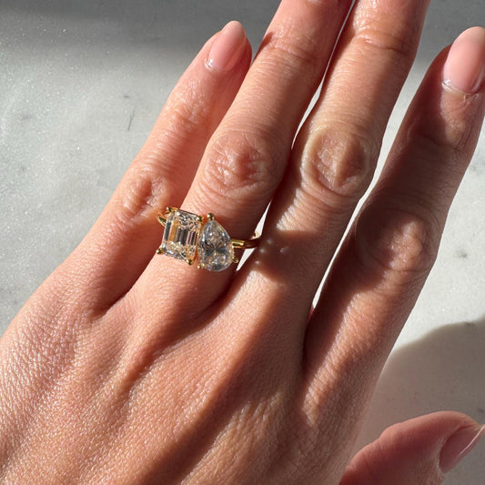 14k Gold Moissanite Toi et Moi Ring Sienna | Pear & Emerald Cut