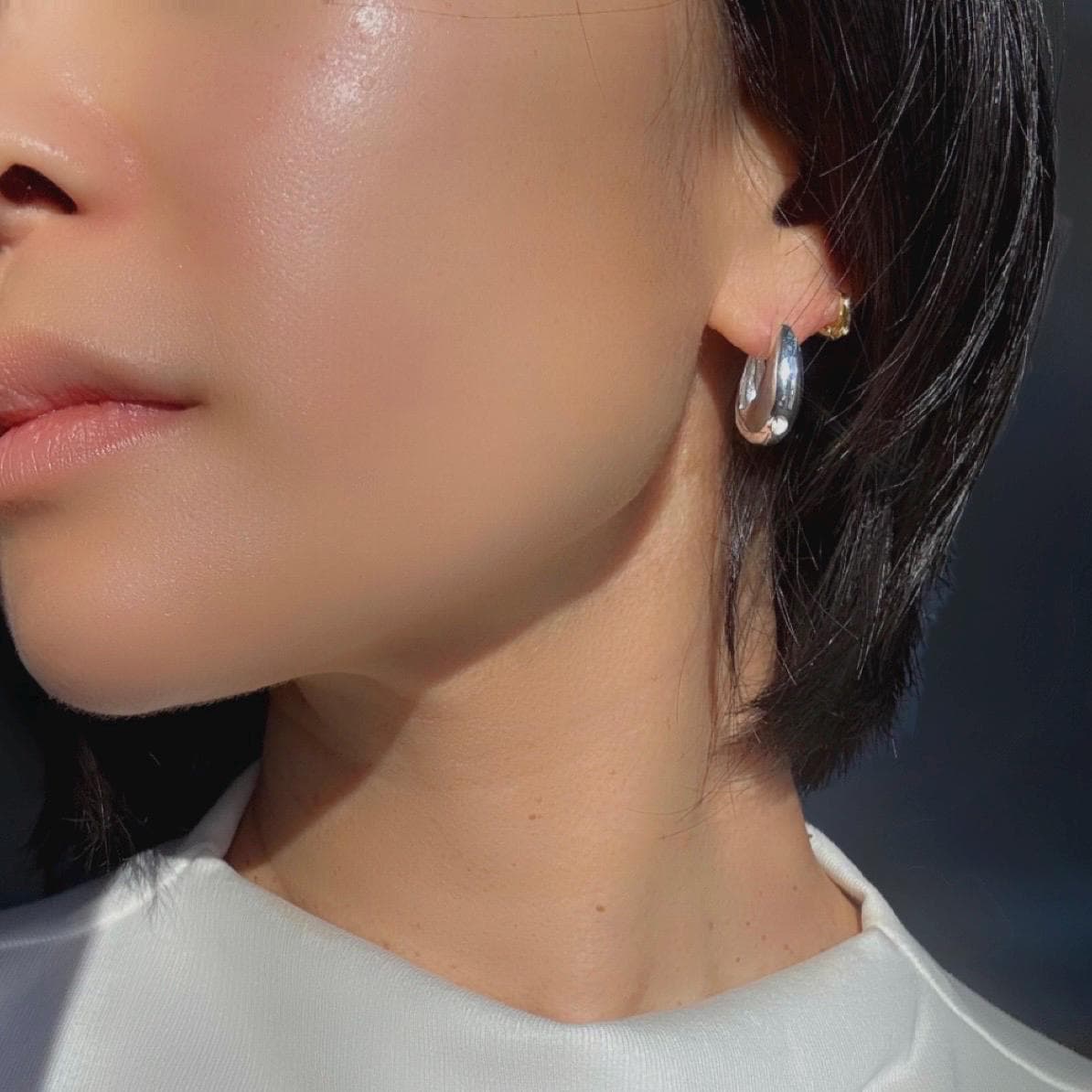 Sterling Silver Pamela Hoop Earrings – Polished Minimalist Everyday Jewelry